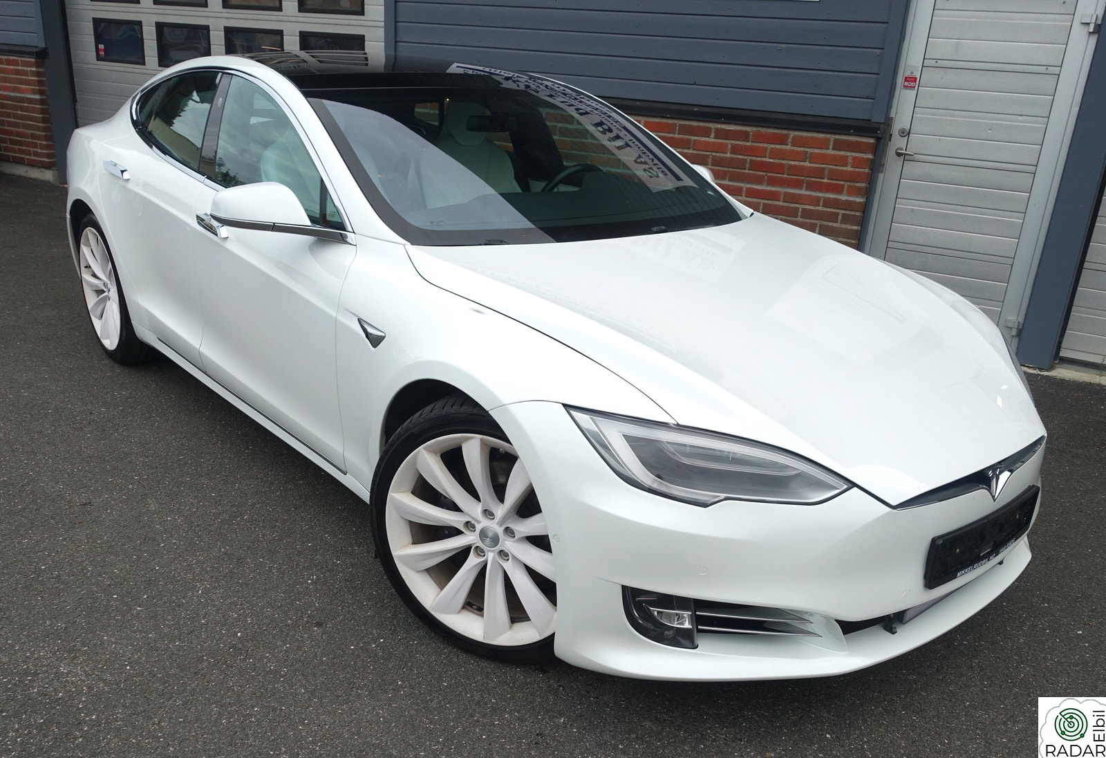 TESLA Model S 75D 4WD Luftfjæring Panorama EN EIER Autopilot