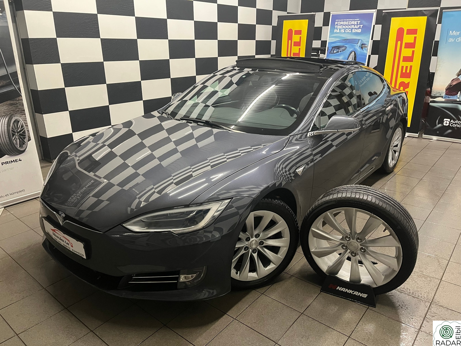 TESLA Model S 75D*PREMIUM*TOPP UTSTYRT*NORSK*LAV KM*SE FARGE*NY EU