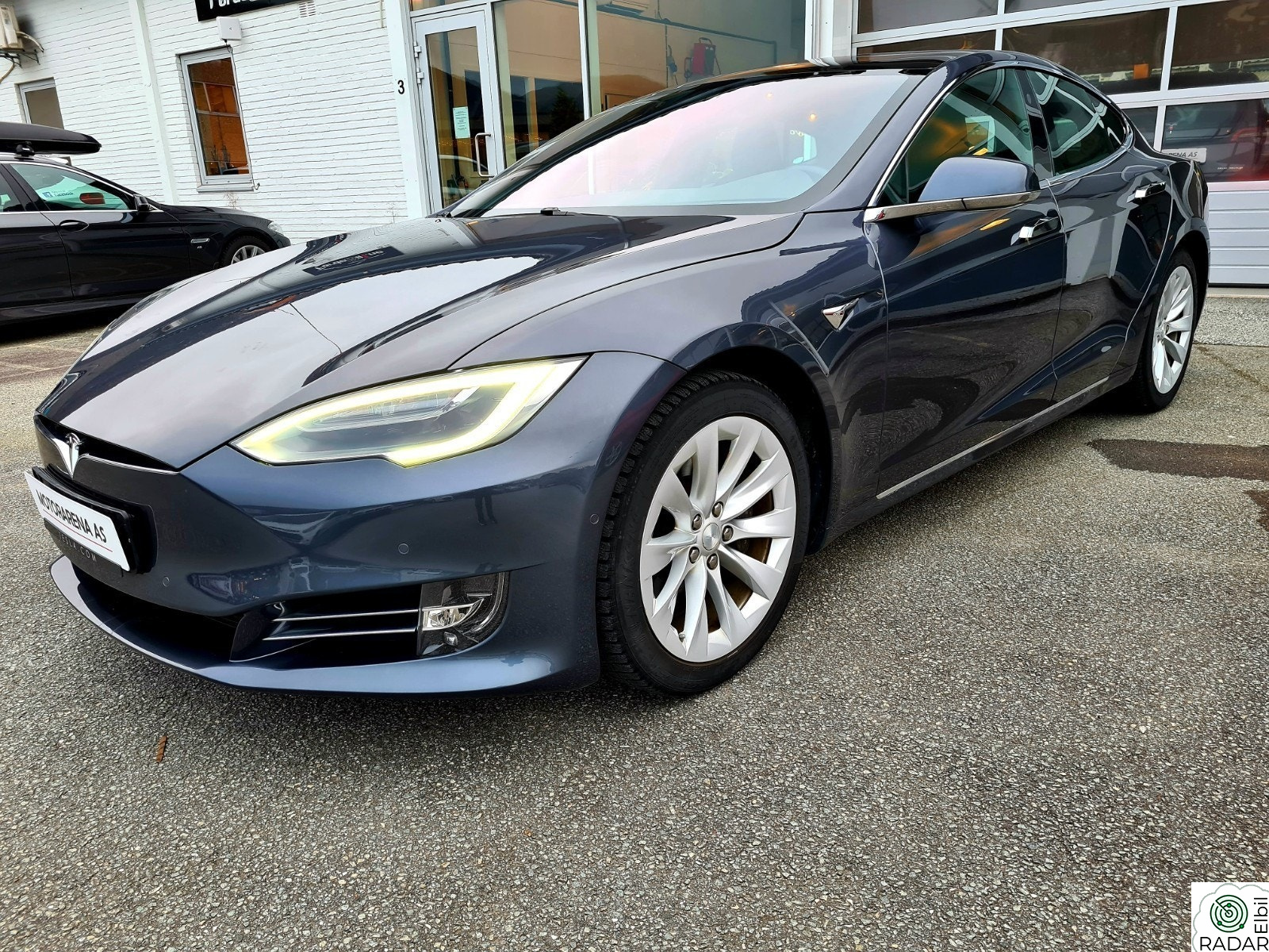 TESLA Model S 75D 4WD