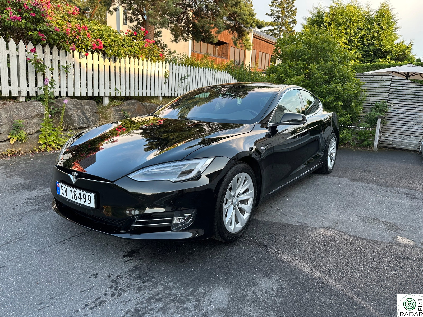 TESLA Model S 75D 4WD