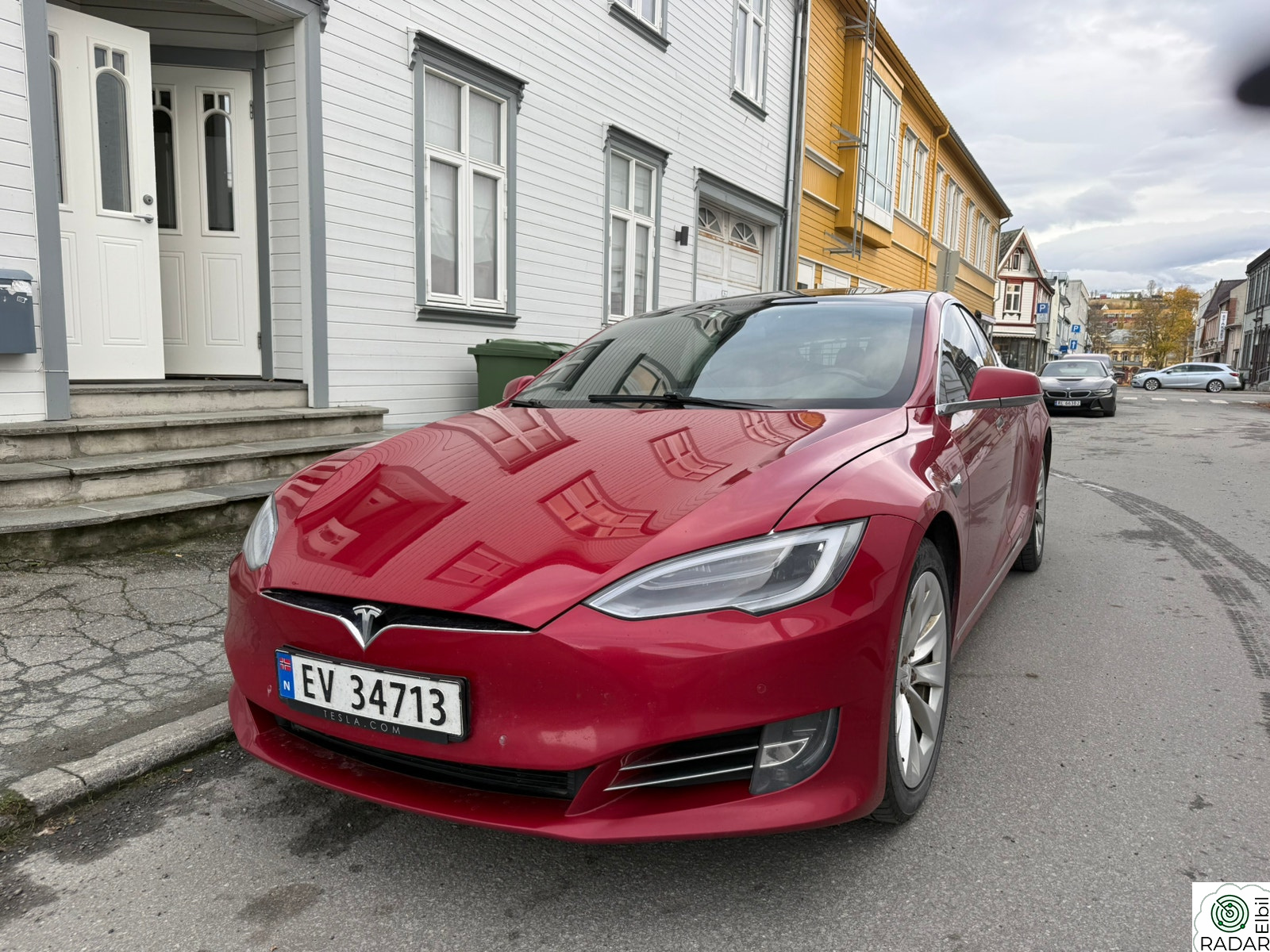 TESLA Model S 75D 4WD