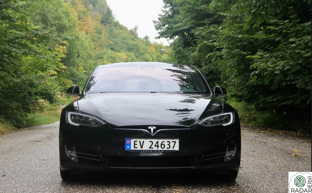 TESLA Model S 75D 4WD