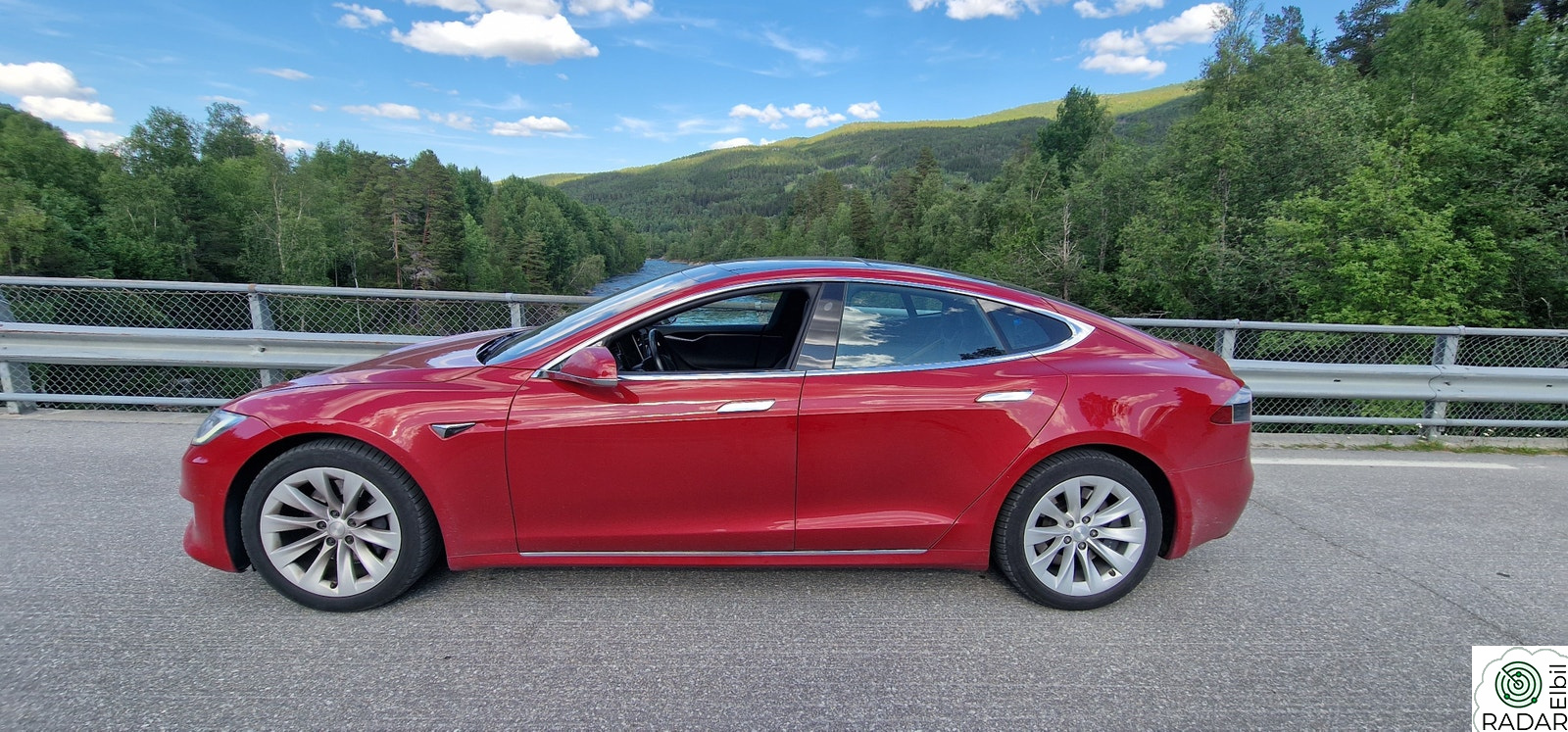 TESLA Model S 75D 4WD