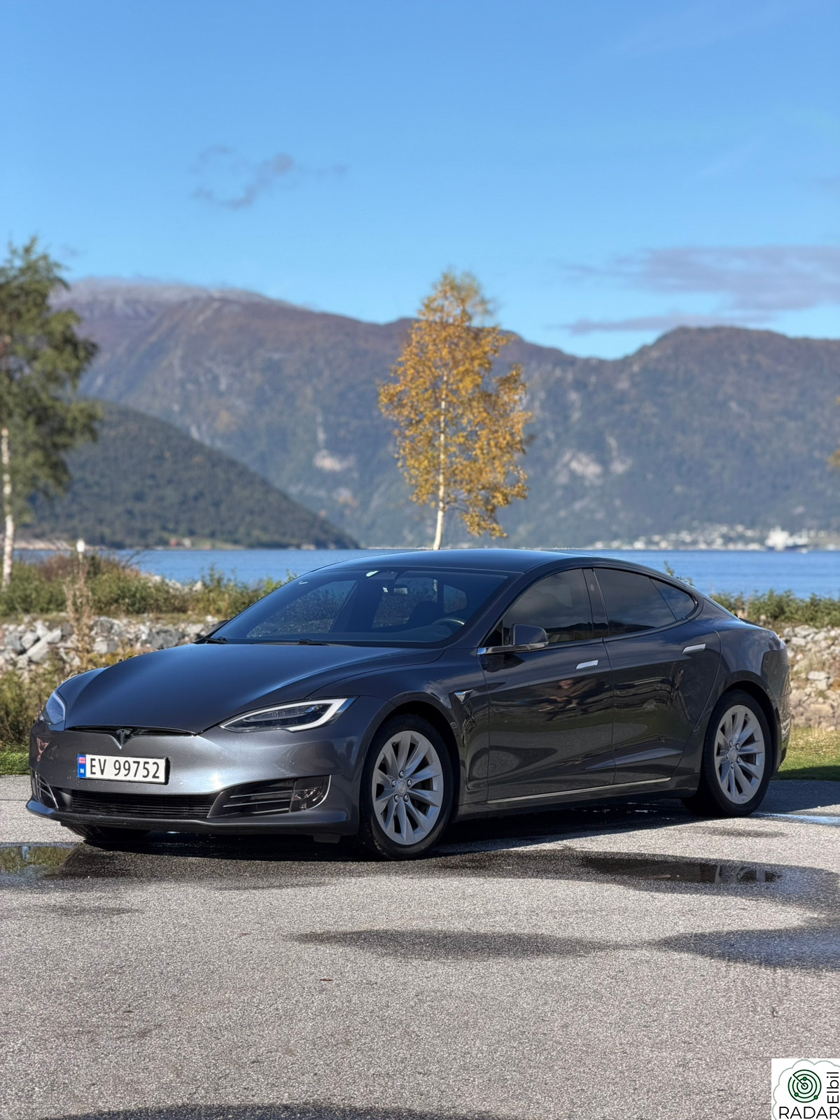 TESLA Model S Raven LR | 3 hjulsett | Nye drivaksler | Meget pen