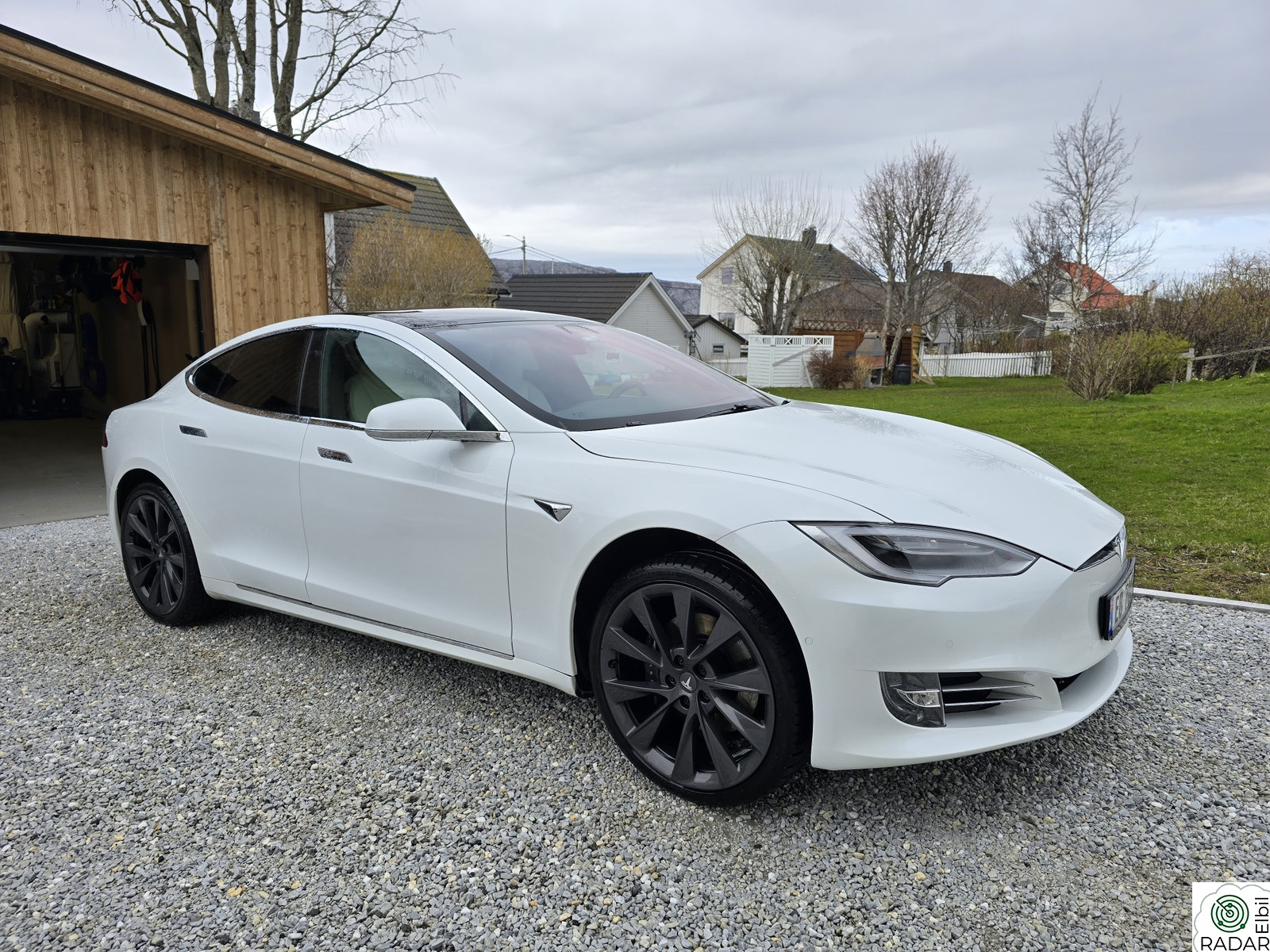 TESLA Model S Long  Range  Raven