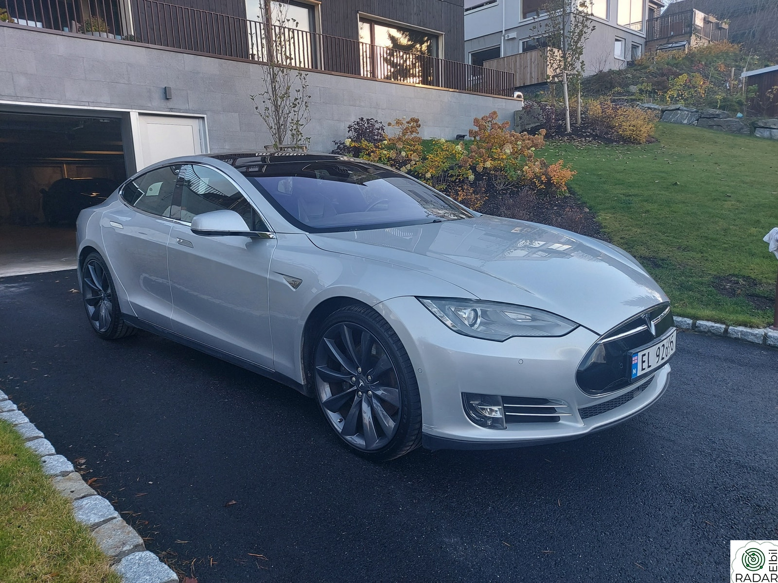 TESLA MOTORS Model S MODEL S90D  Voksenkjørt, Gratis lading.