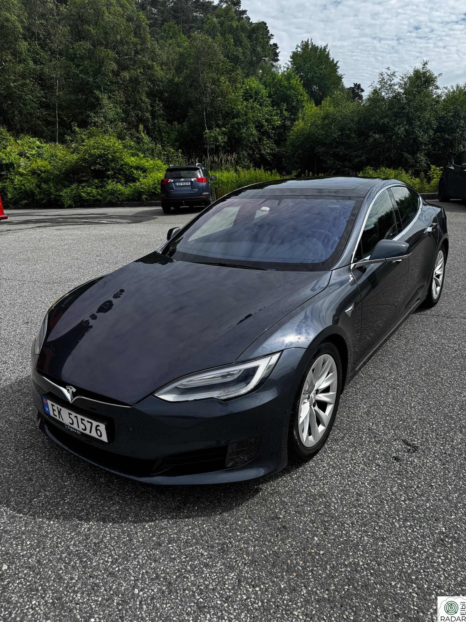 TESLA MOTORS Model S TESLA MOTORS Model S