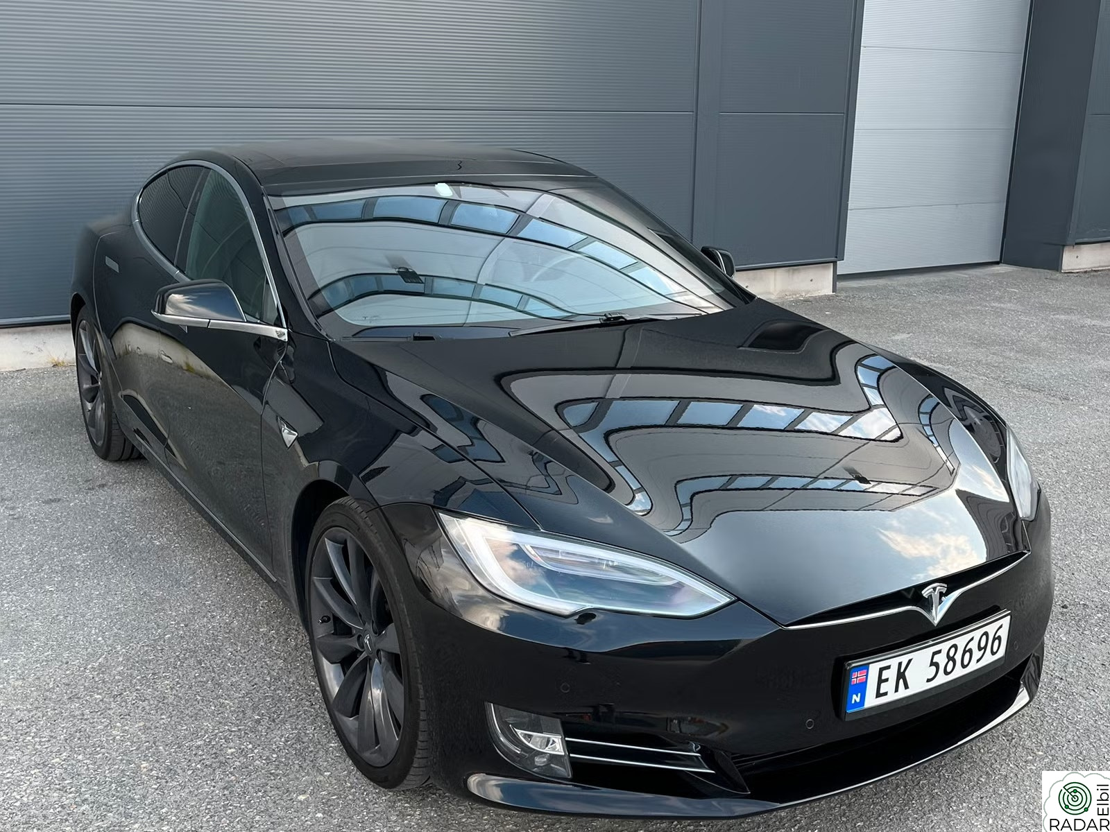 TESLA Model S 75D 4WD