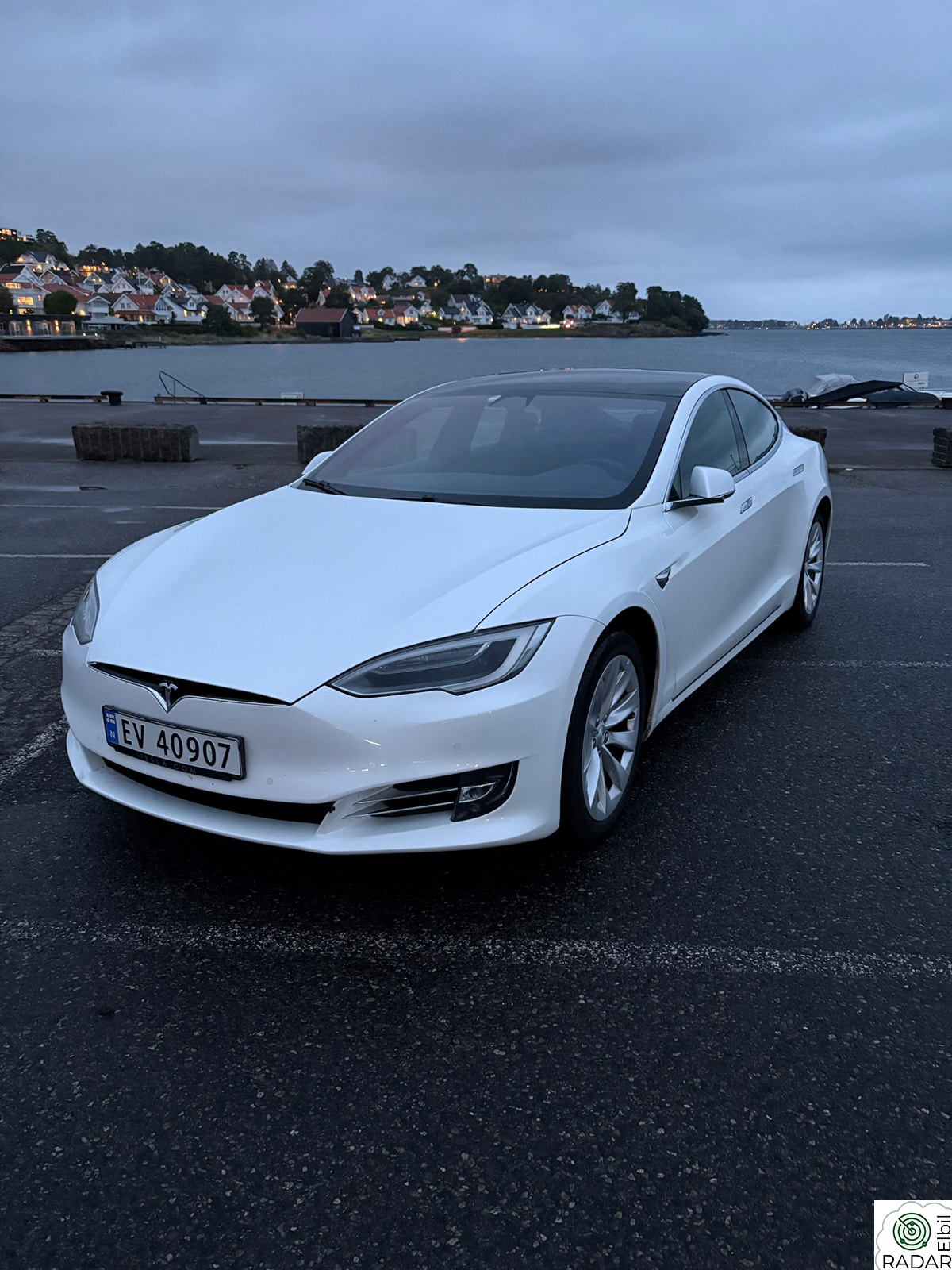 TESLA Model S 75D 4WD