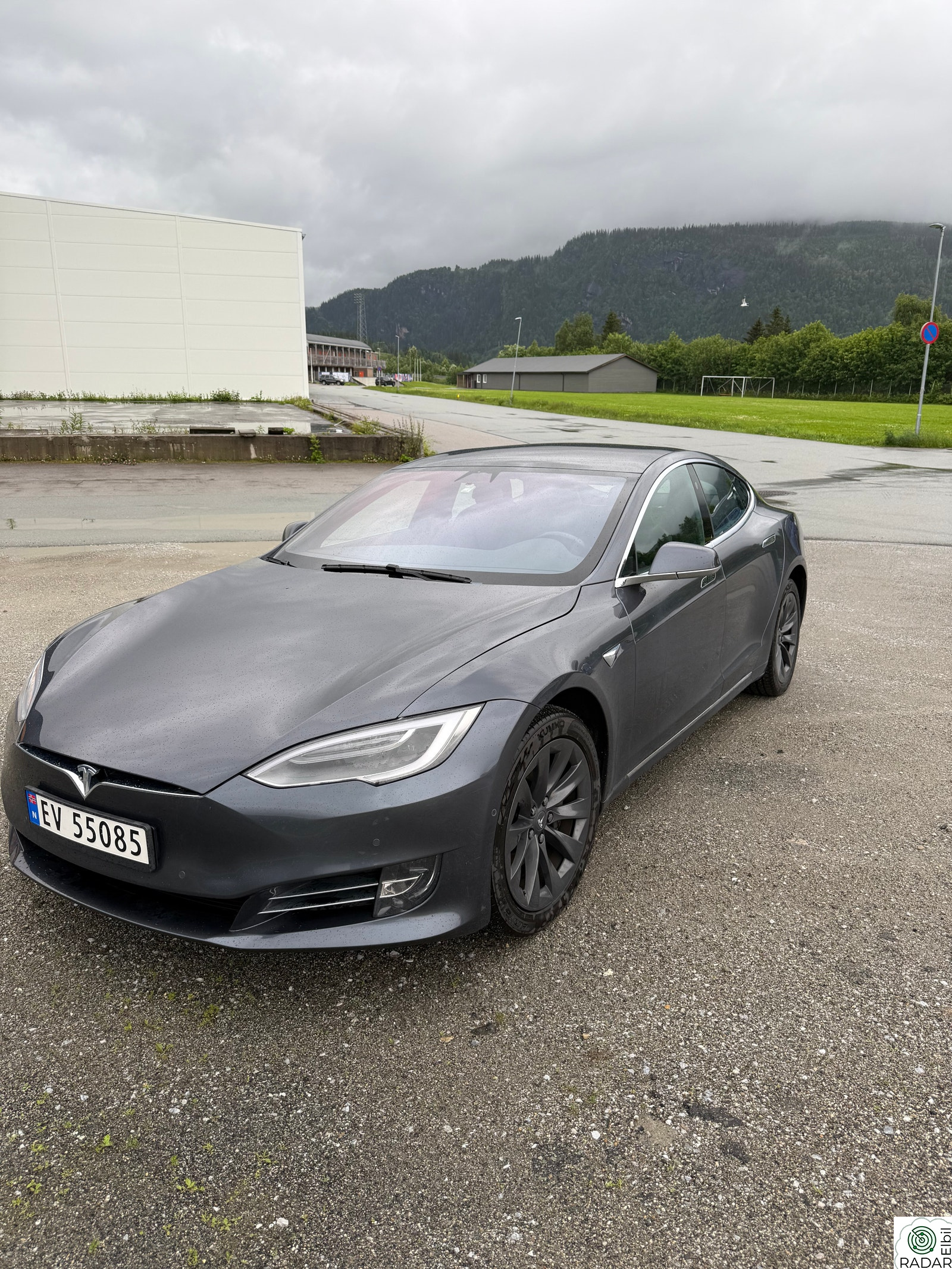 TESLA Model S 75D 4WD