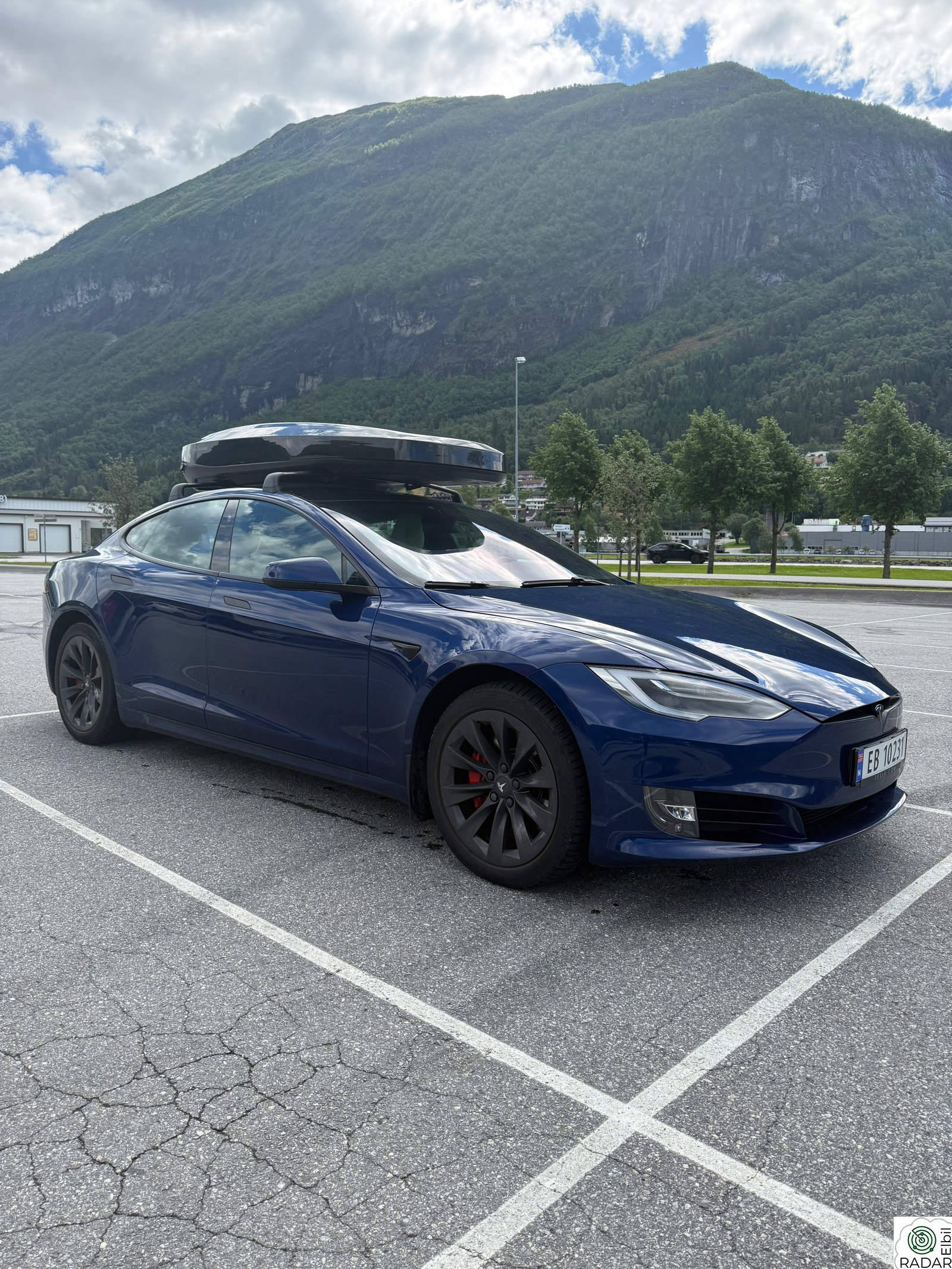 TESLA Model S Long Range