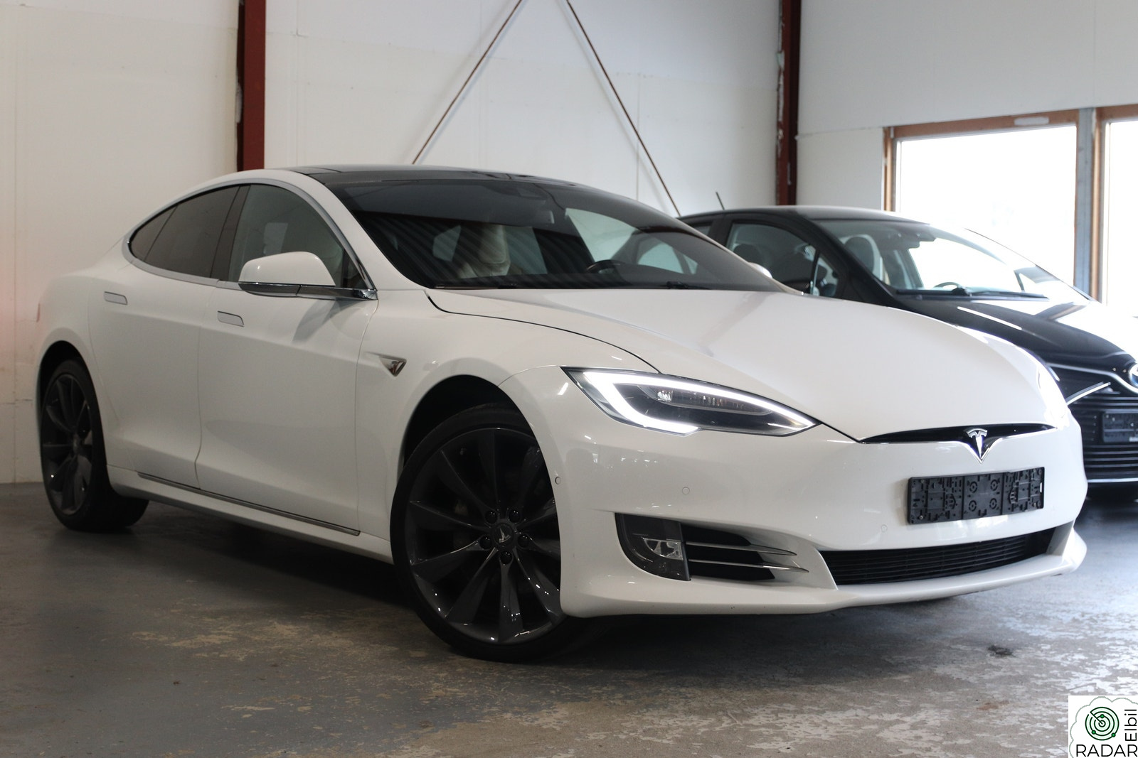 TESLA MOTORS Model S 90D 4WD | Facelift | Autopilot | Luftfj. | Skinn