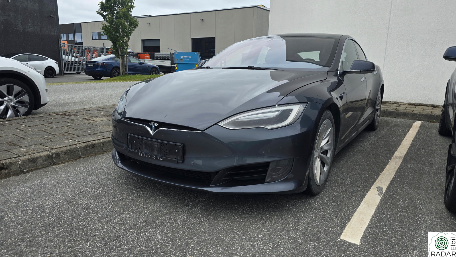 TESLA MOTORS Model S 75D 4WD/AP2.0 Hardware/EU til 03.27