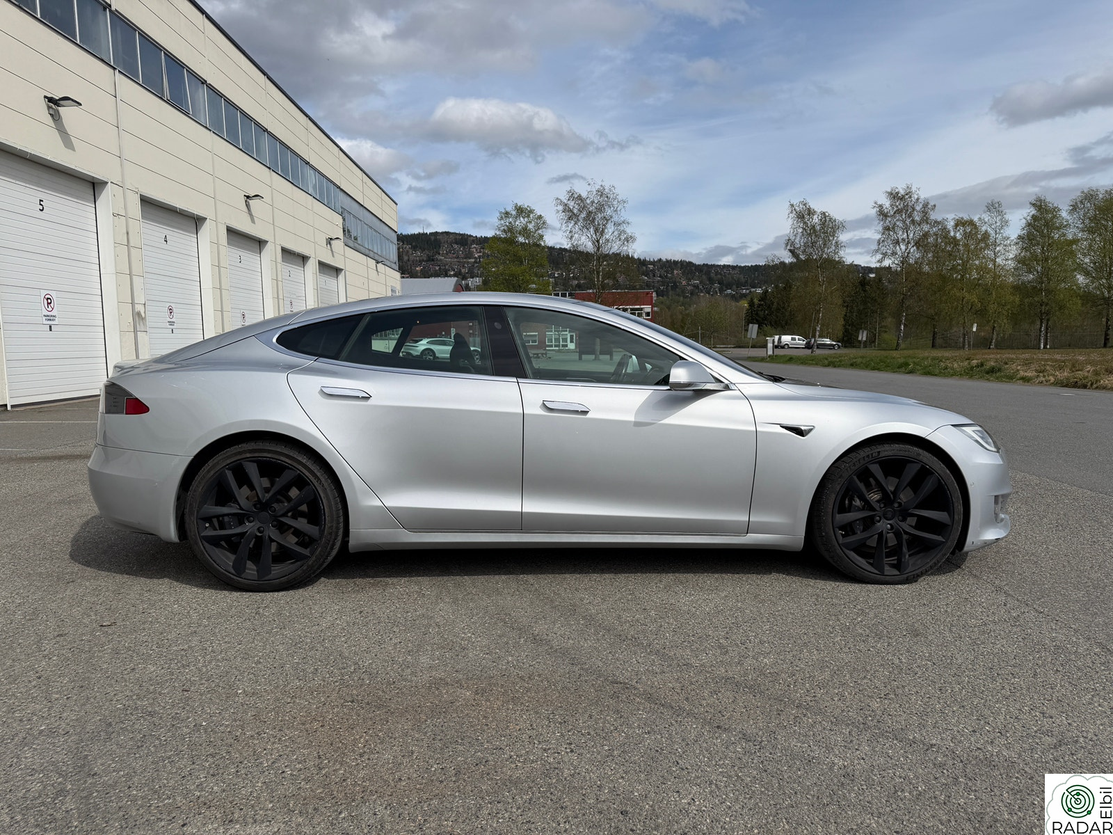 TESLA Model S 75D 4WD