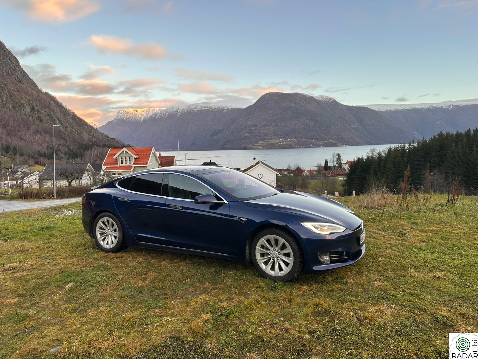 TESLA Model S 75D 4WD