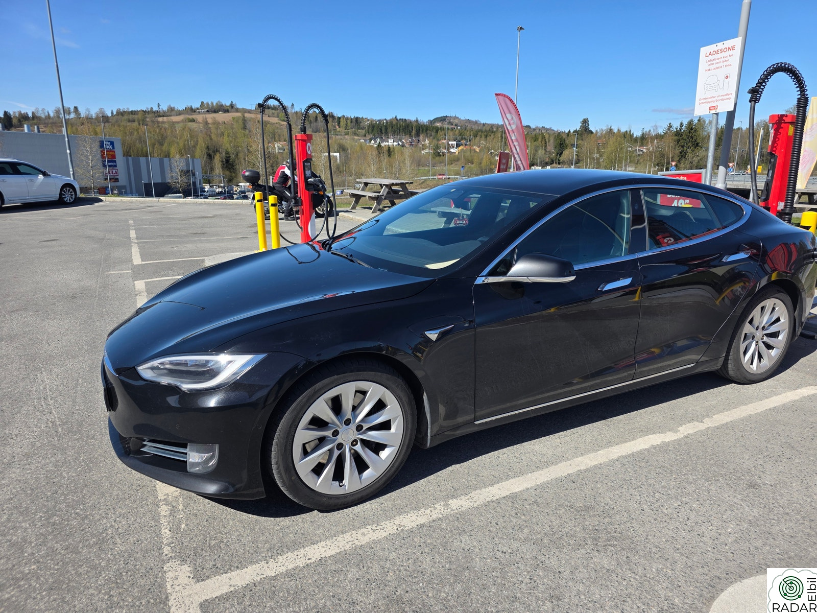TESLA Model S 75D 4WD