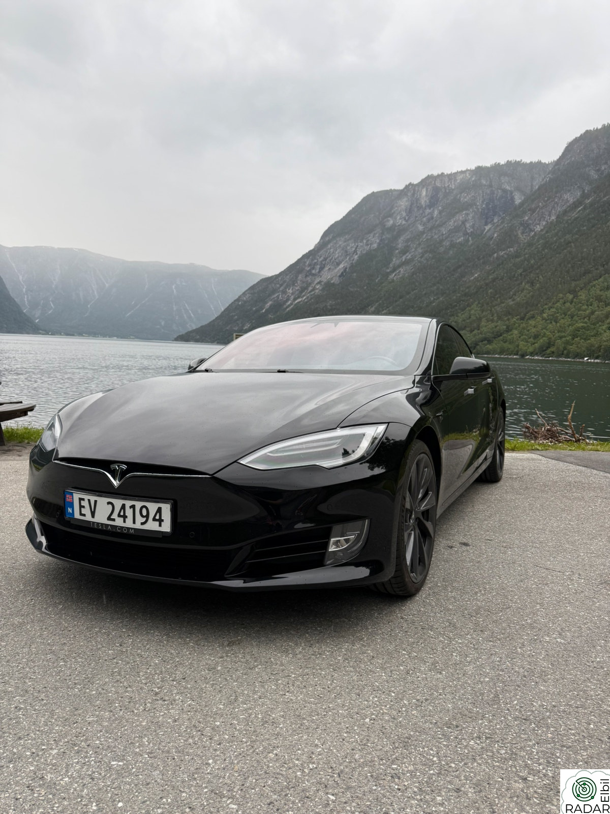 TESLA Model S 75D 4WD