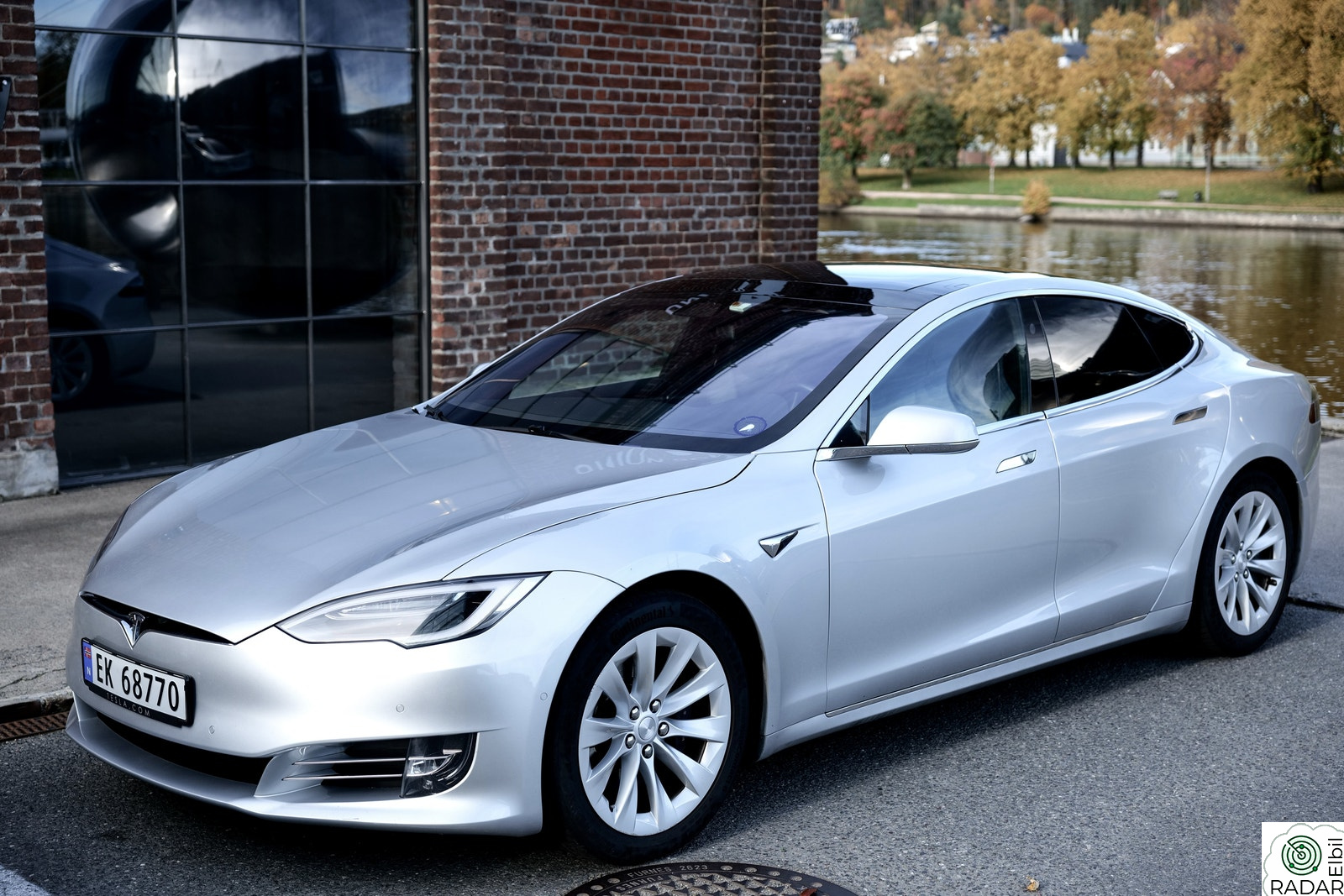 TESLA Model S 75D 4WD | auto 2.5 | pano | skinn | ccs | luft | Ny EU