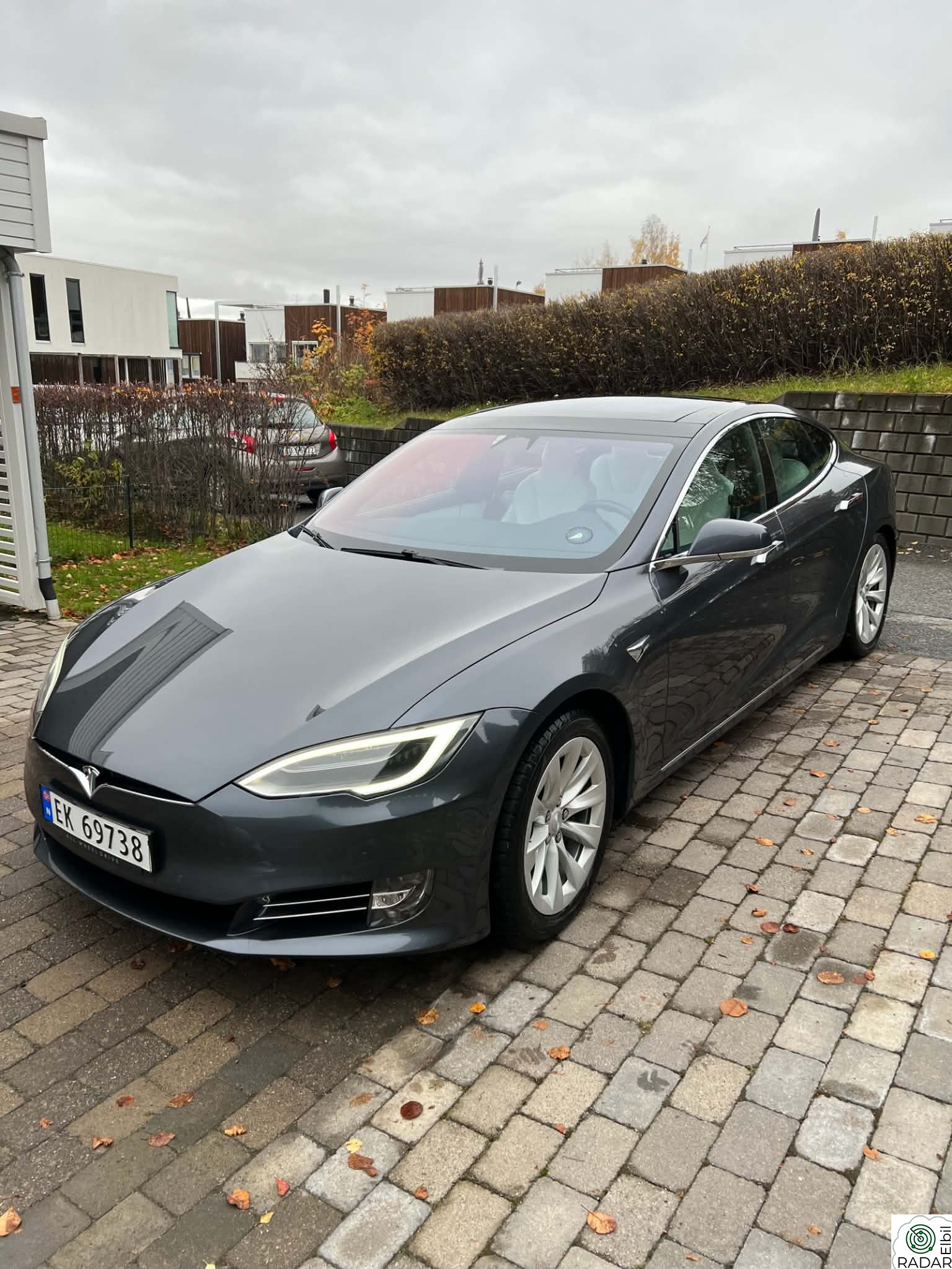 TESLA Model S 75D 4WD