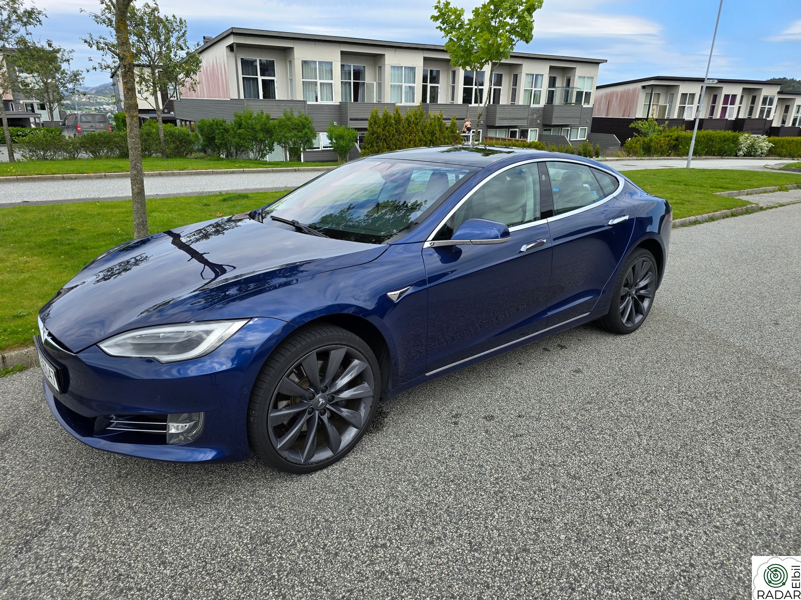 TESLA Model S 75D 4WD