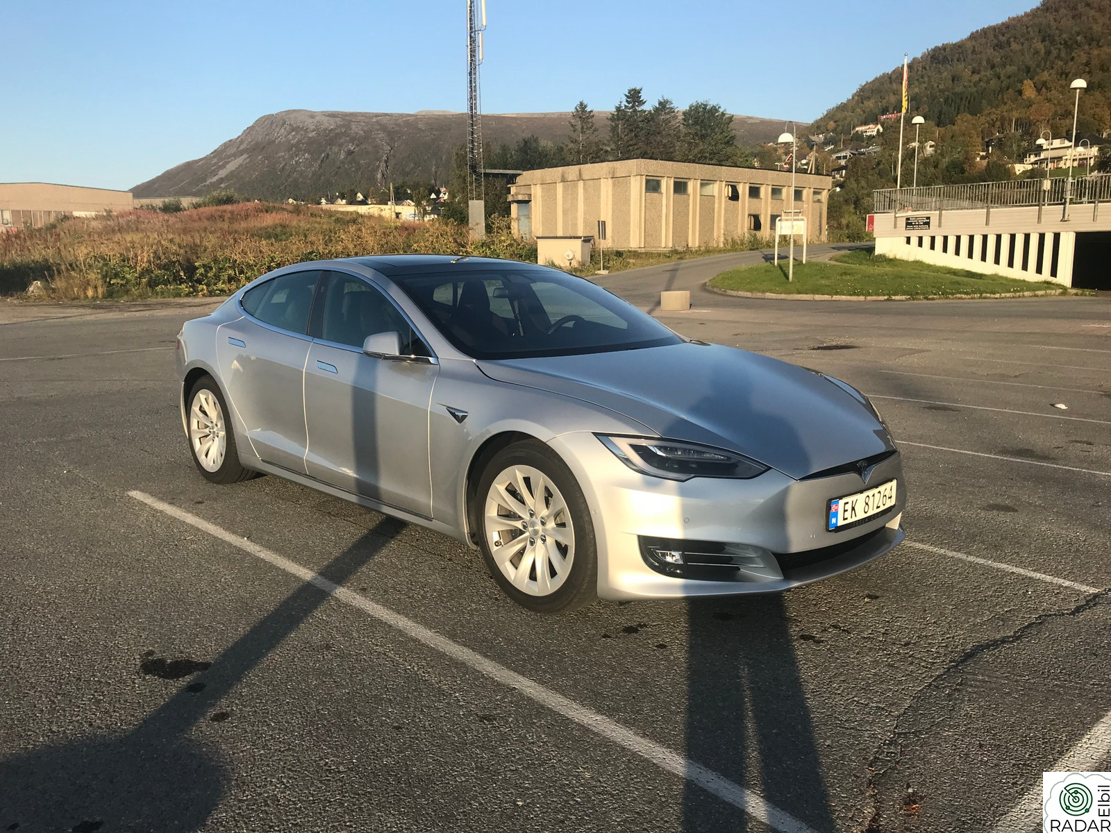 TESLA Model S 75D 4WD