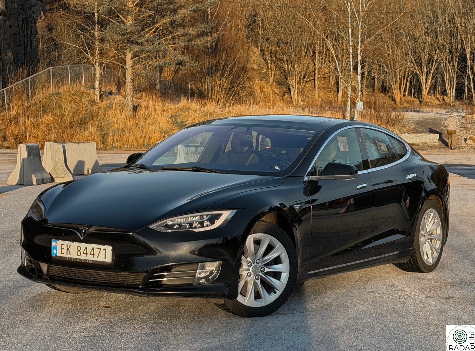 TESLA Model S 75D 4WD