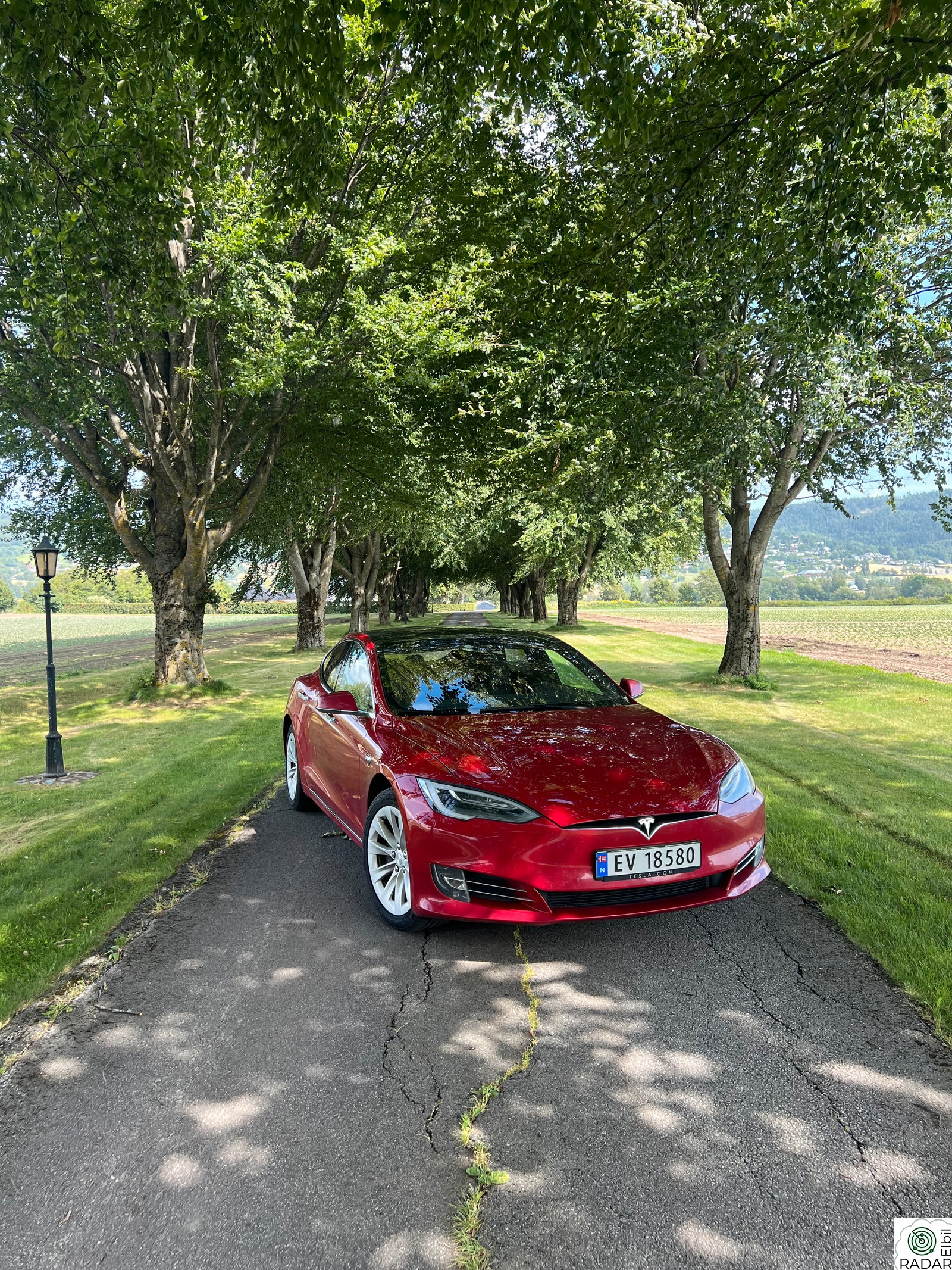TESLA Model S 75D 4WD