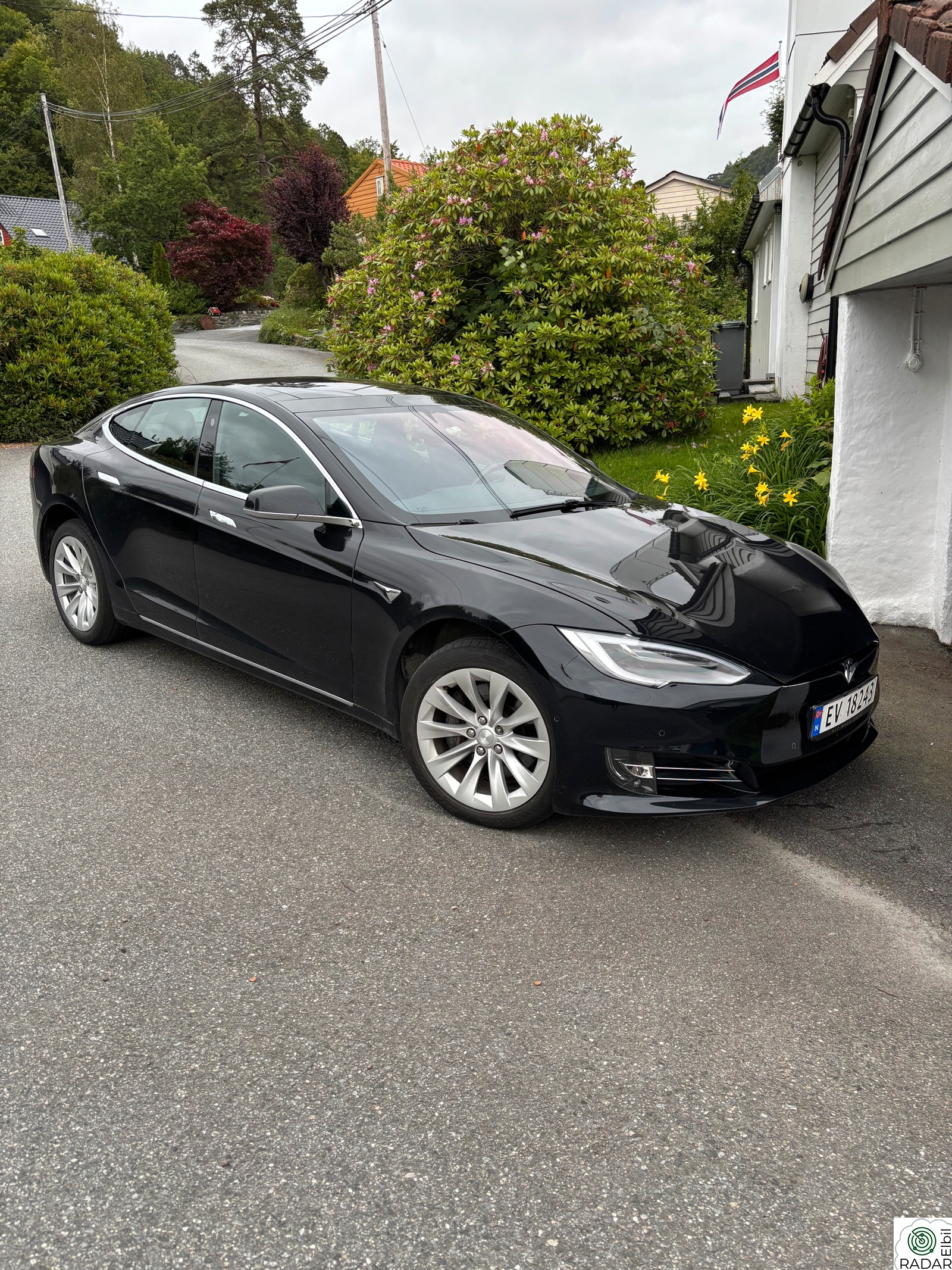TESLA Model S 75D 4WD