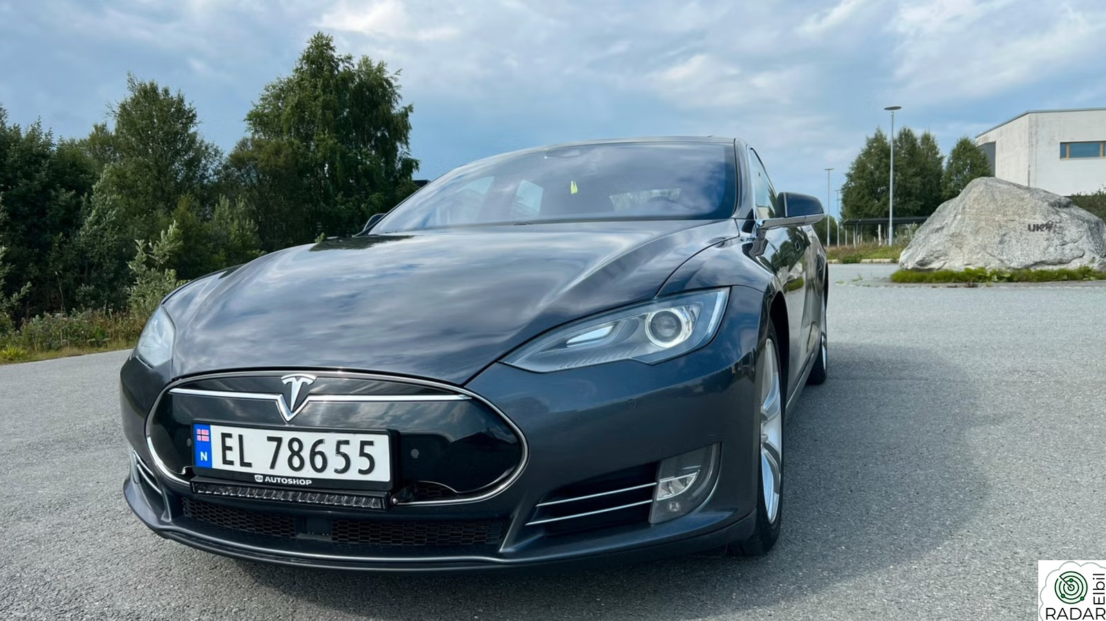 TESLA MOTORS Model S 85D
