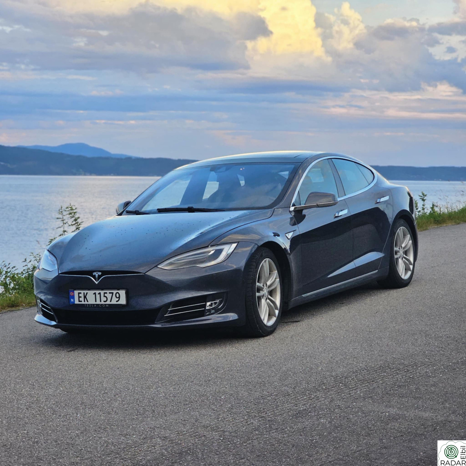 TESLA MOTORS Model S 70D