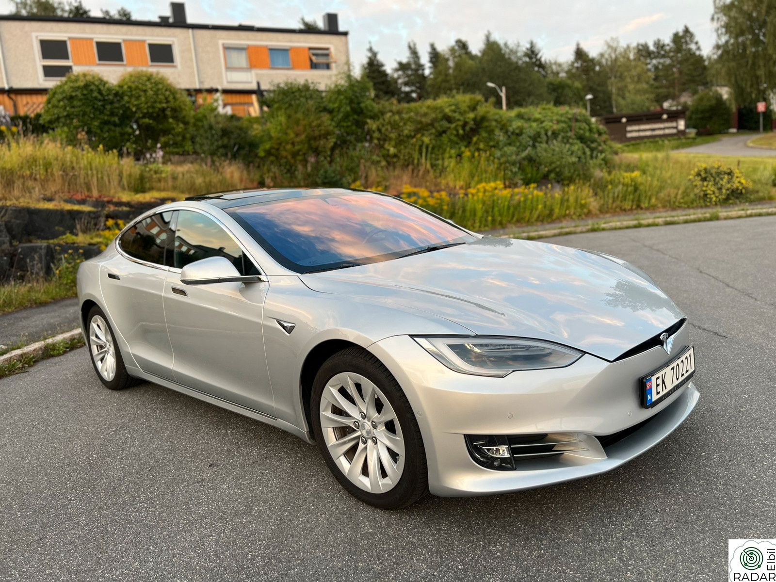 TESLA Model S 75D 490km/ MCU2/ CCS/ FSD/ AP/ Vinter/ Soltak/ S+V ++
