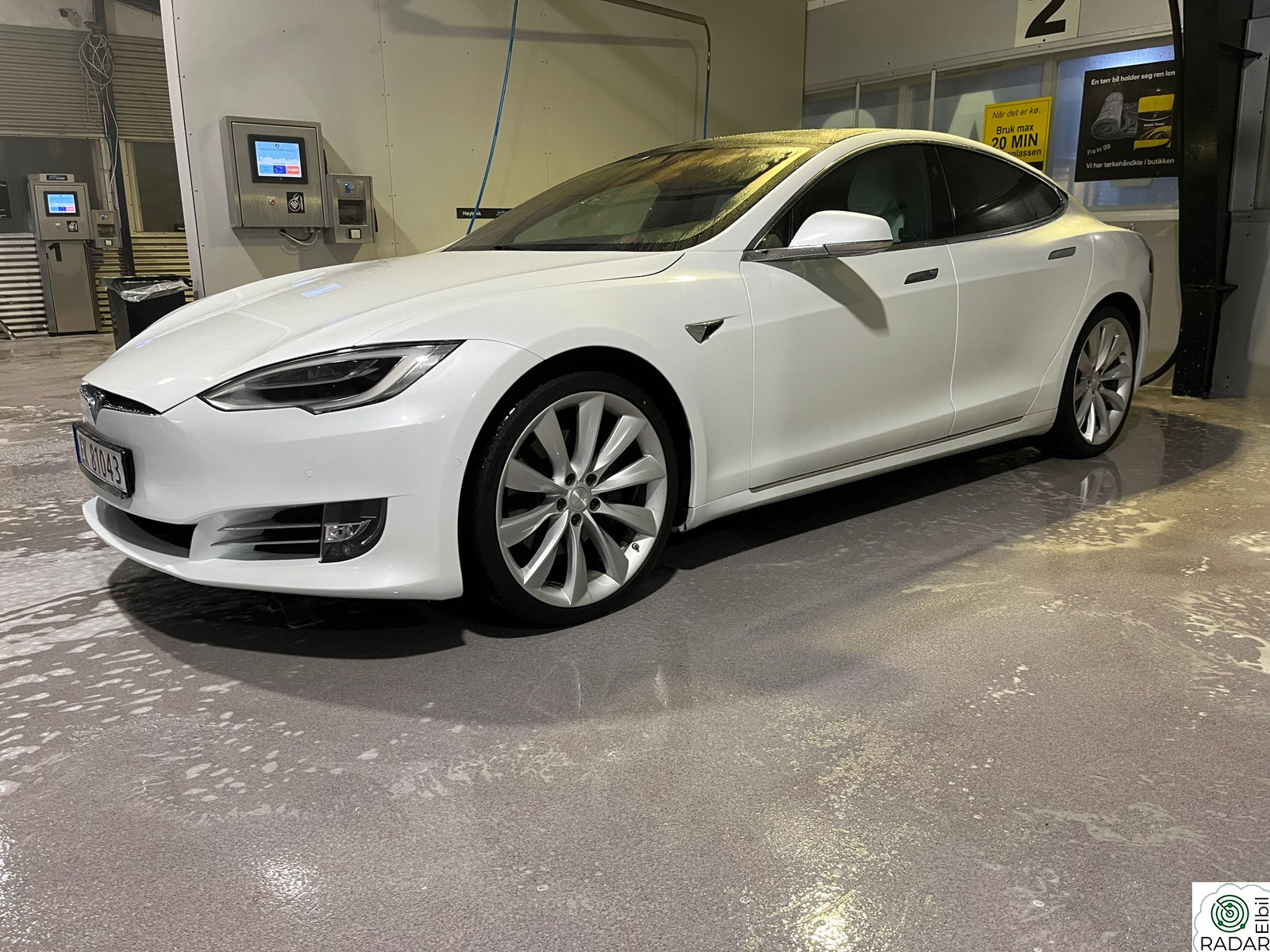 TESLA Model S 75D 4WD