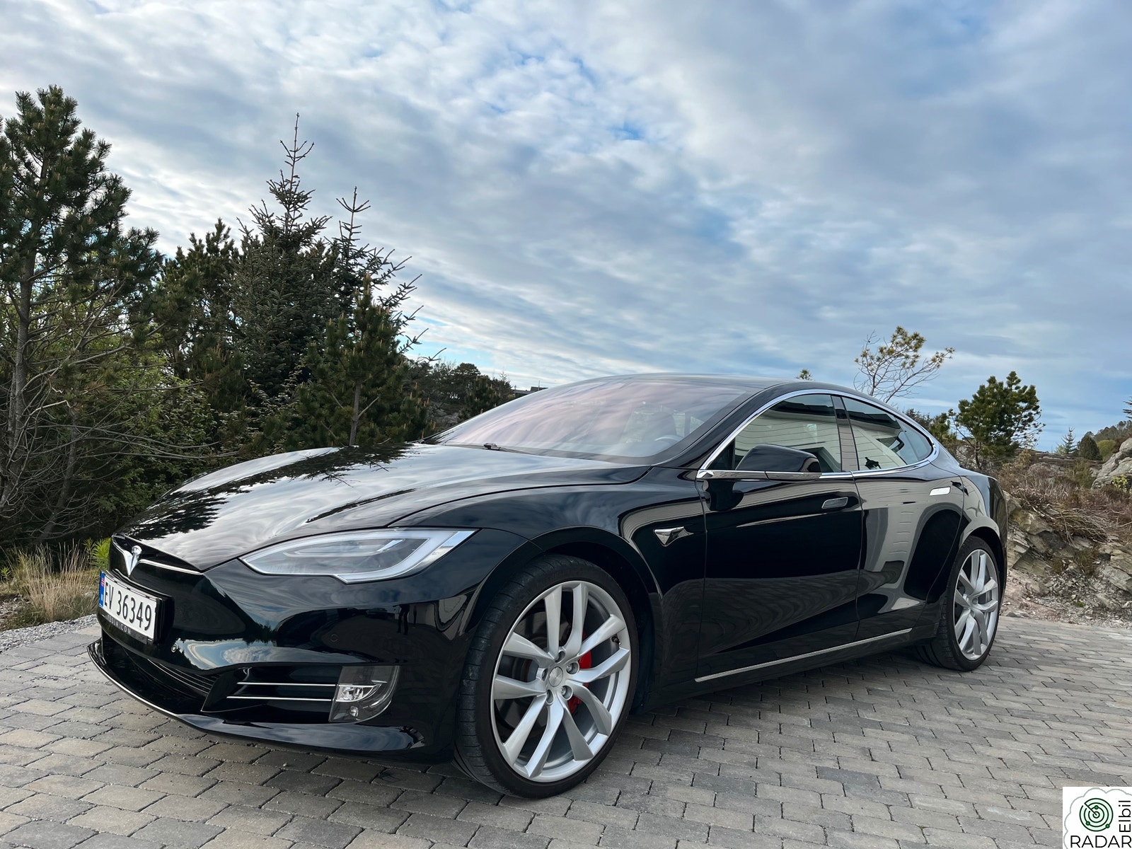 TESLA Model S 75D 4WD