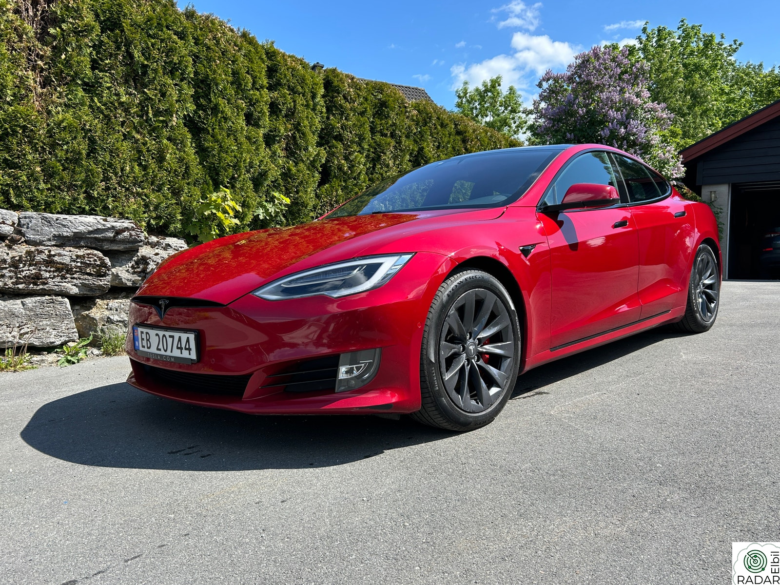 TESLA Model S Raven Performance 800HK