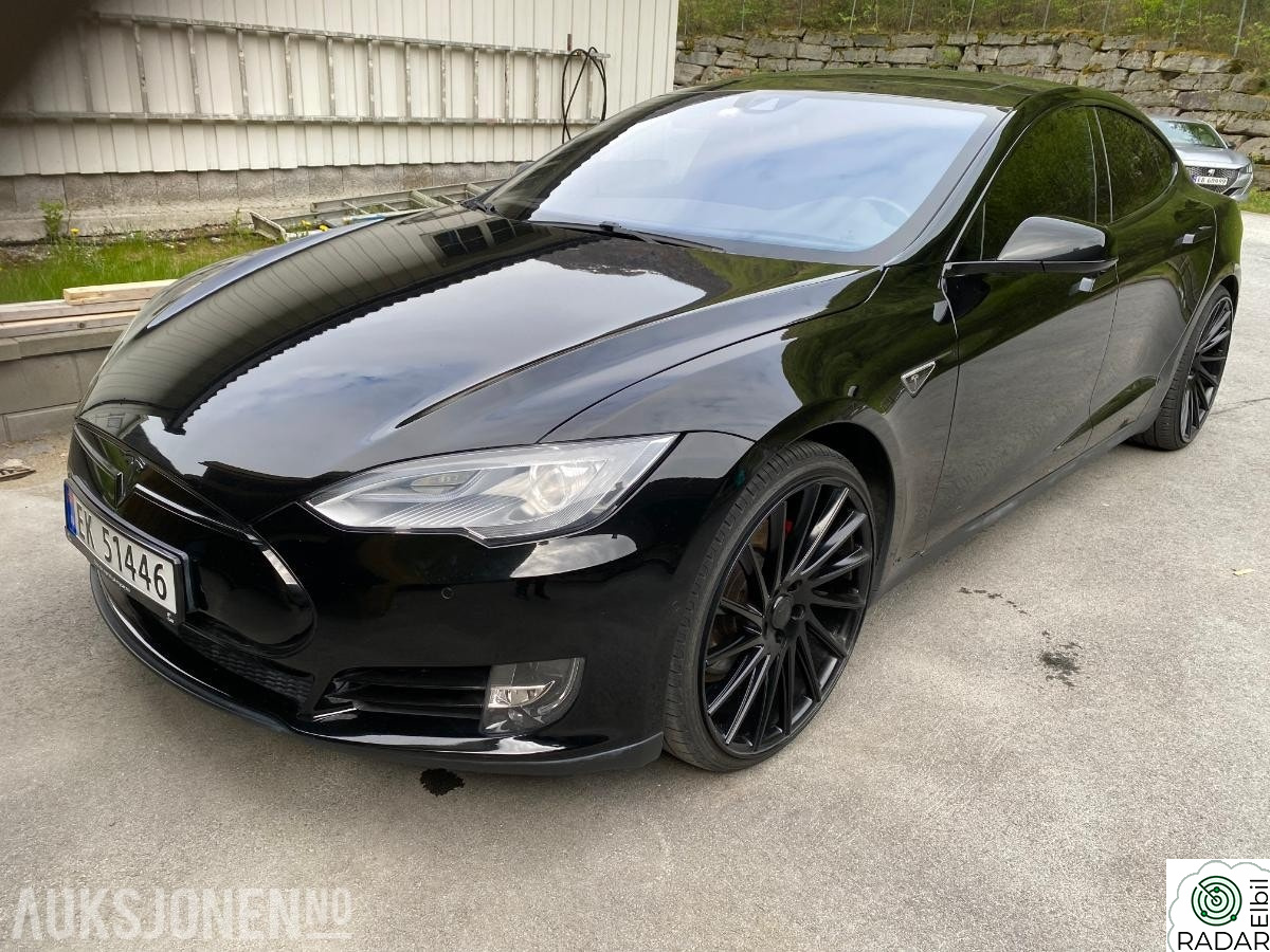 TESLA MOTORS Model S Model S P90DL (Ludicrous)