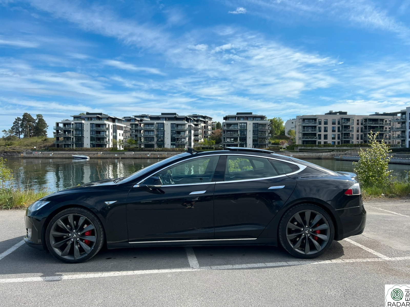 TESLA MOTORS Model S P85D, Syv seter (next gen), gratis lading -type2, 21"