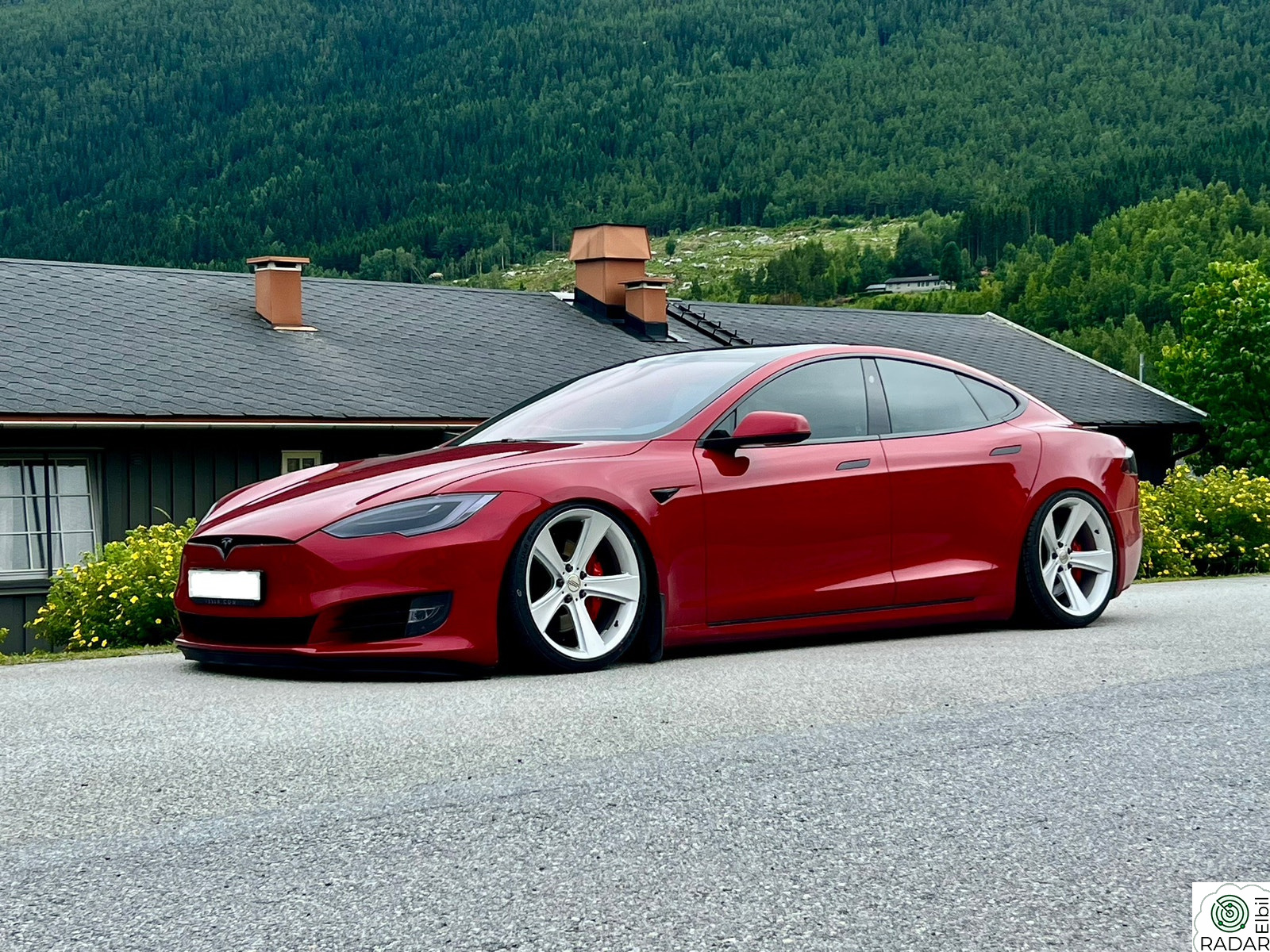 TESLA Model S Performance