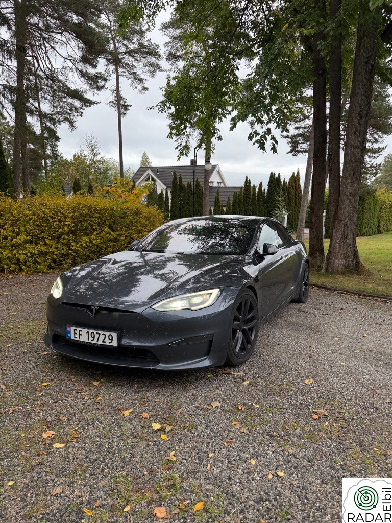 TESLA Model S Plaid