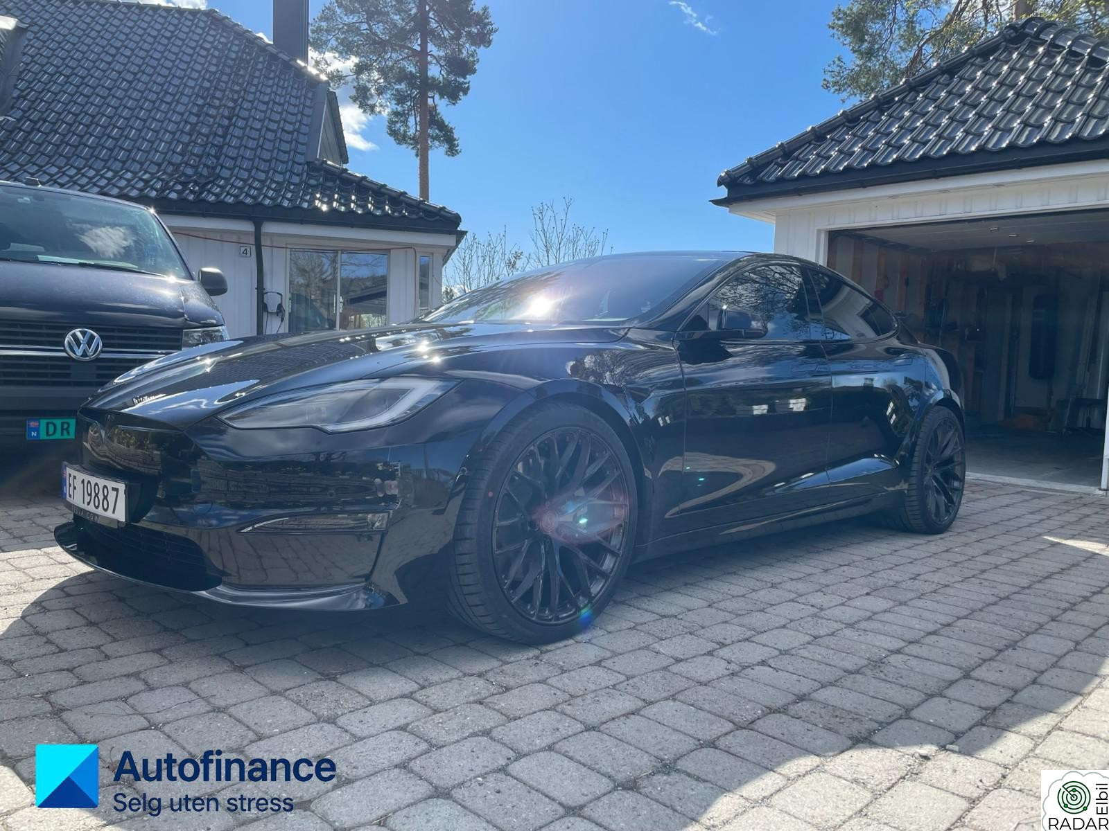 TESLA Model S Plaid // Se Utstyr!