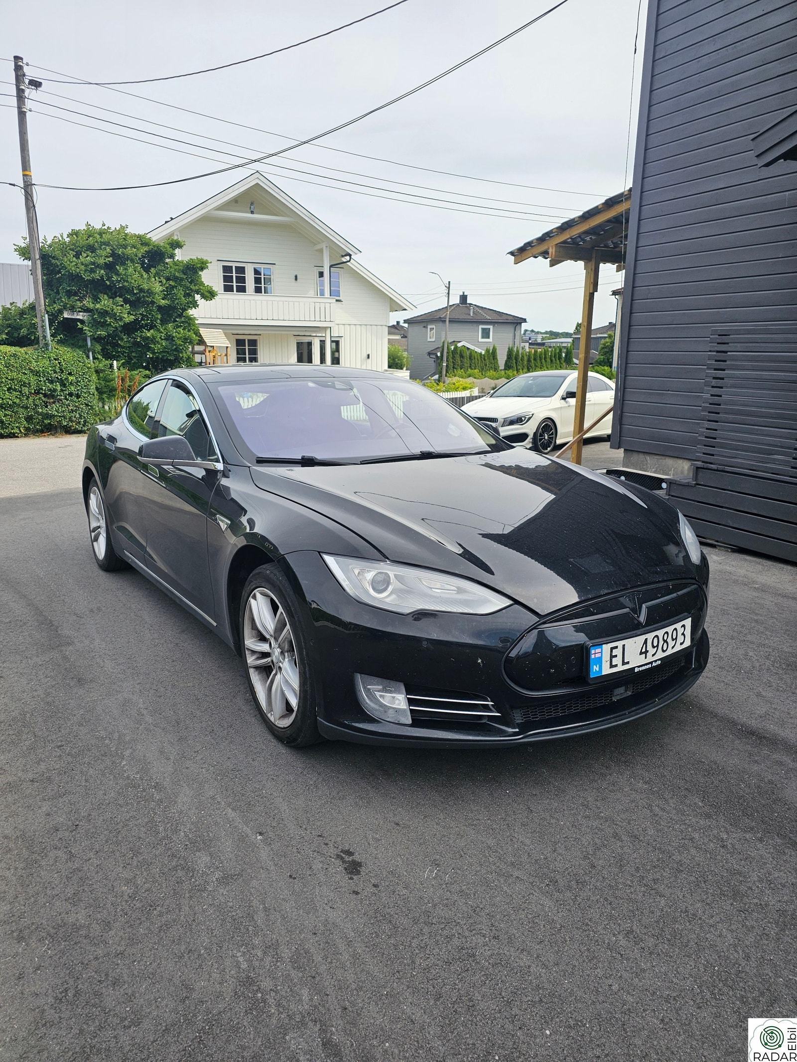 TESLA MOTORS Model S 85
