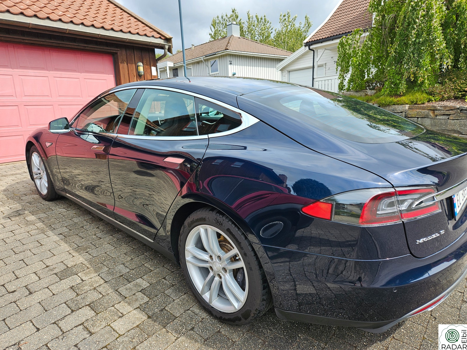 TESLA MOTORS Model S 85