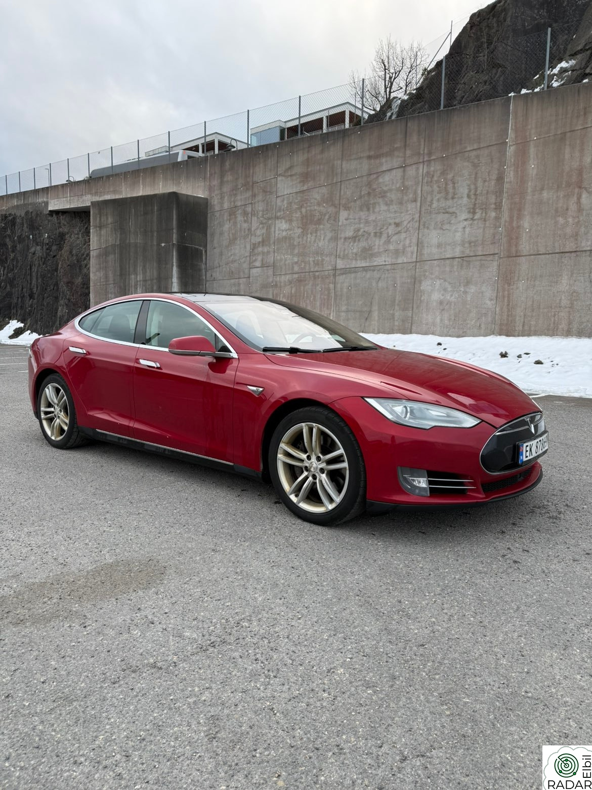 TESLA MOTORS Model S