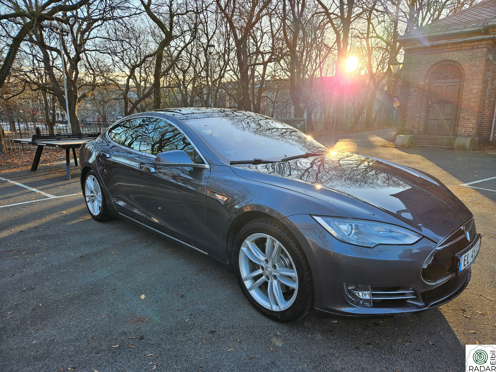 TESLA MOTORS Model S 85D