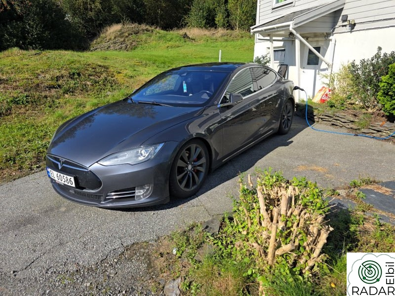 TESLA MOTORS Model S P85D Performance 4WD, Outlet