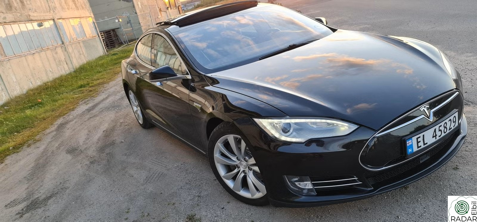 TESLA MOTORS Model S 85D
