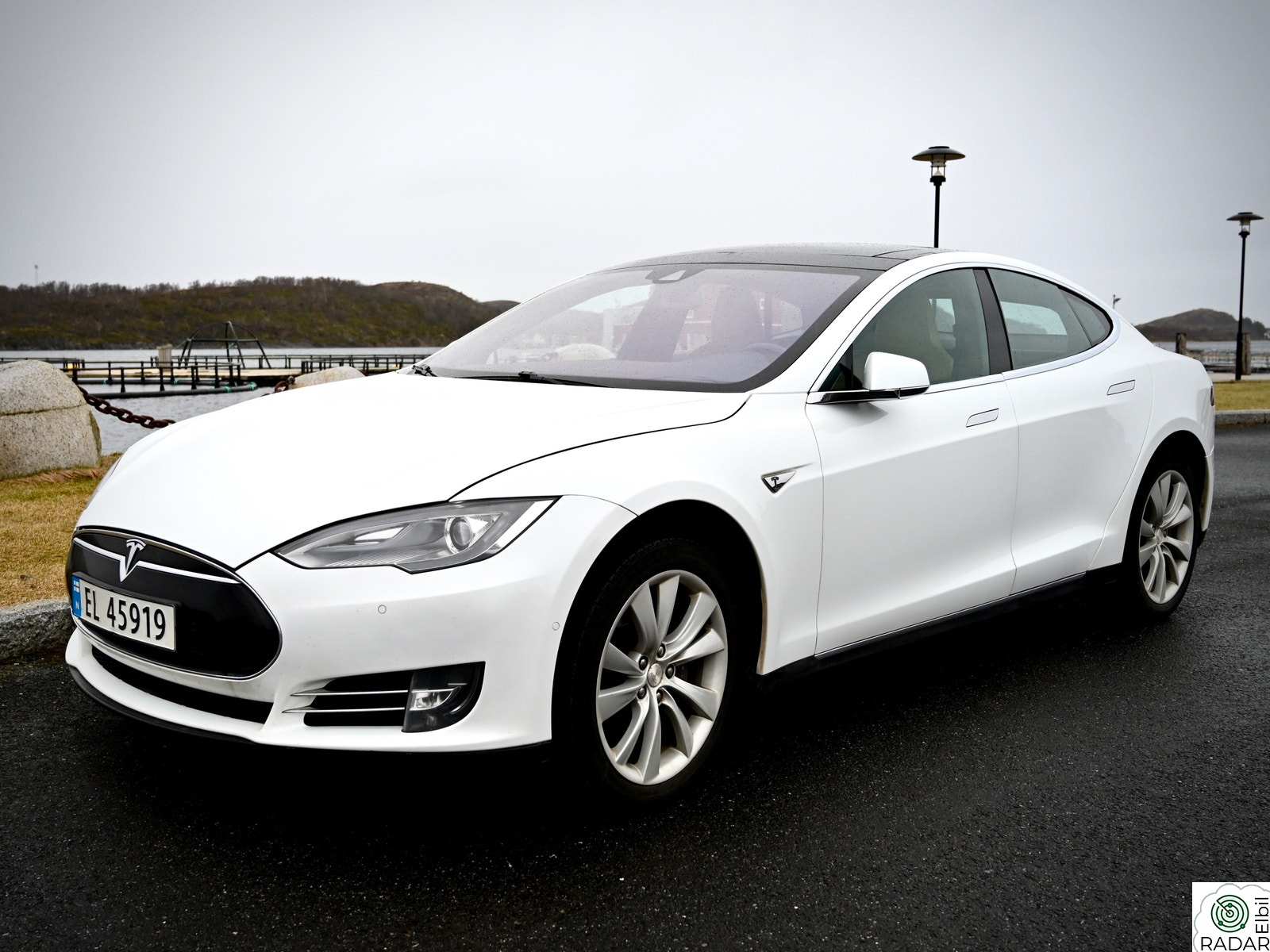 TESLA MOTORS Model S 85D