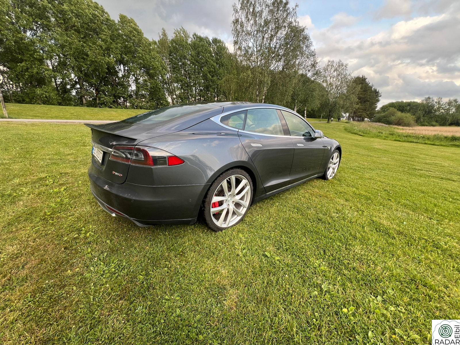 TESLA MOTORS Model S P85D+ Gratis Lading og alt utstyr