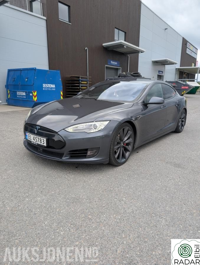 TESLA MOTORS Model S P85D Performance 4WD