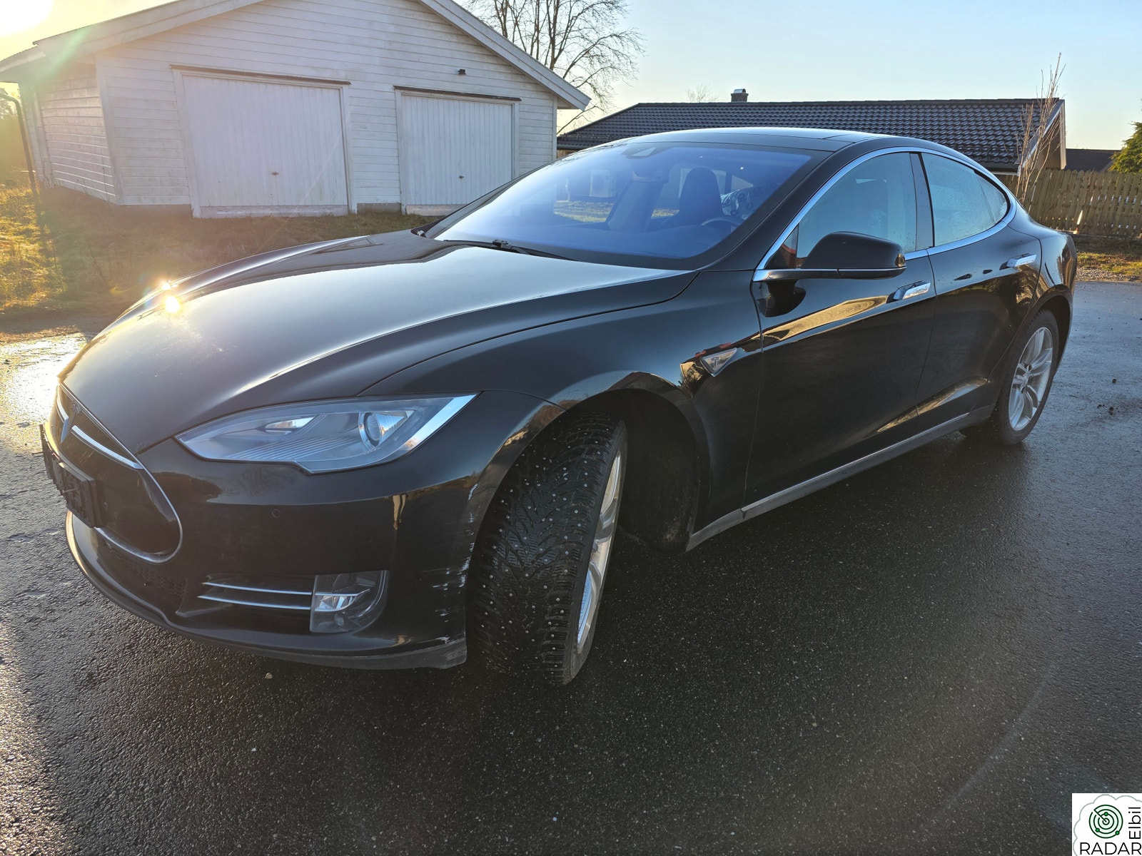 TESLA MOTORS Model S 85D Free supercharging