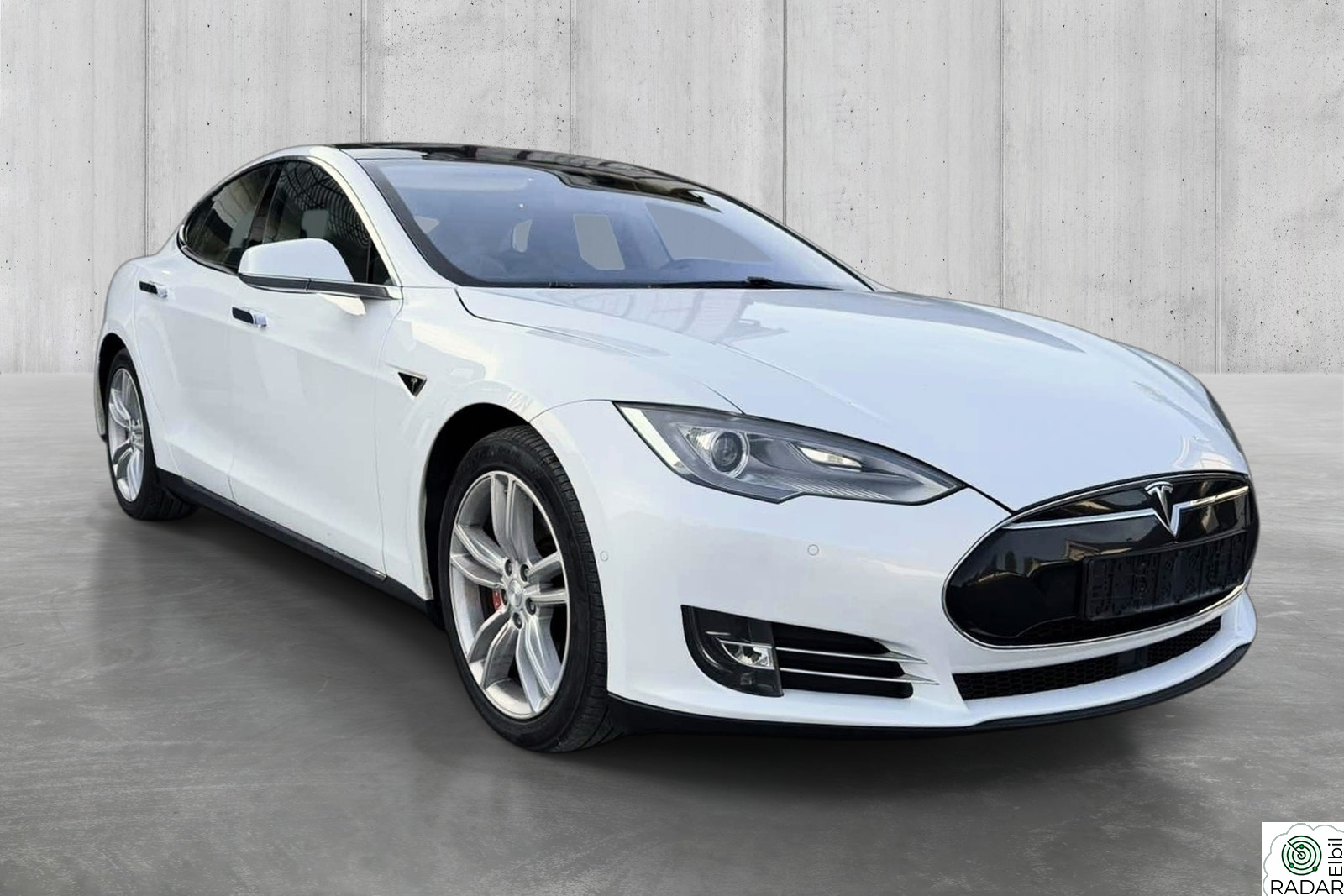 TESLA MOTORS Model S Performance 4WD Gratis Lading